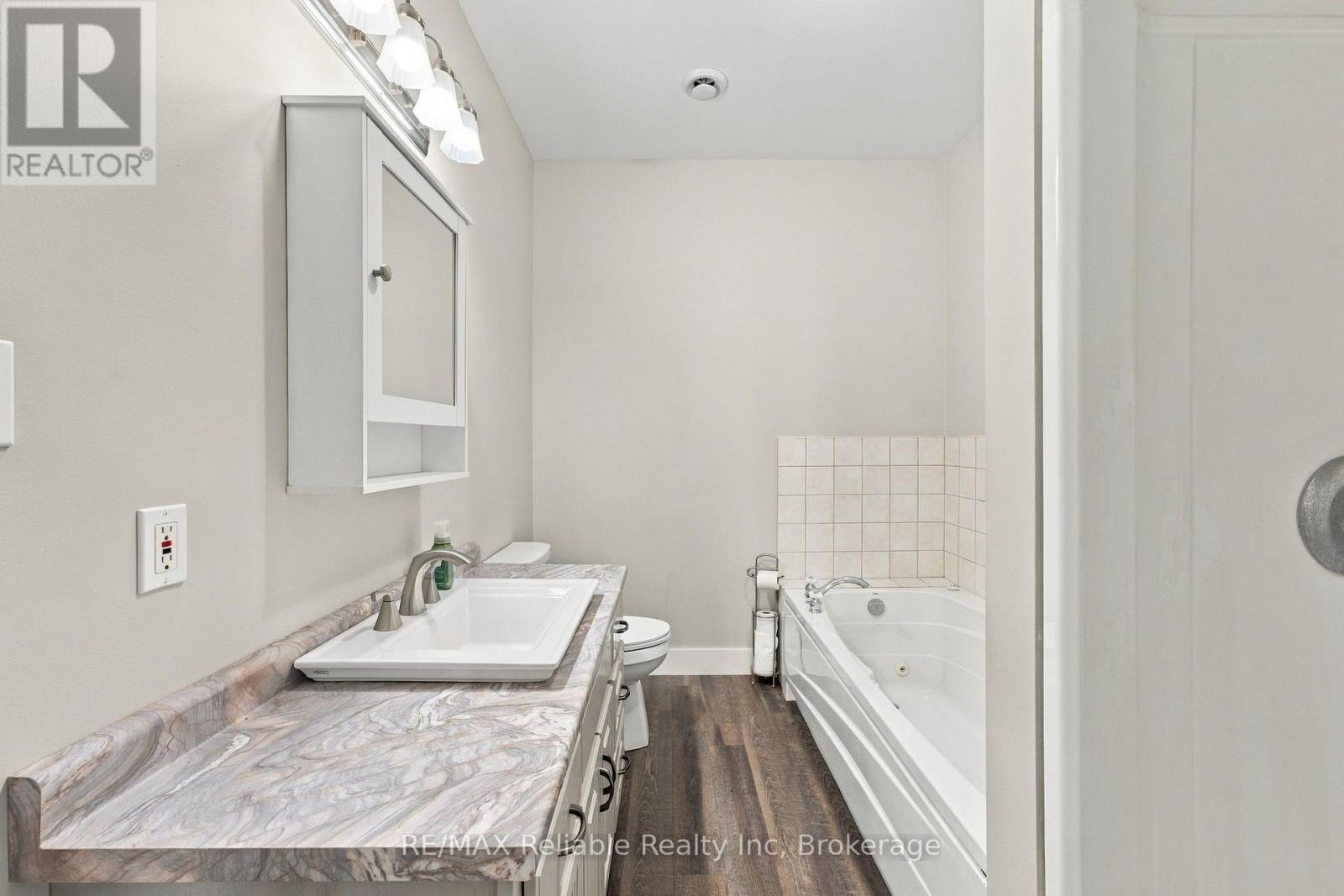 201 Cowper Street Property Photo 25