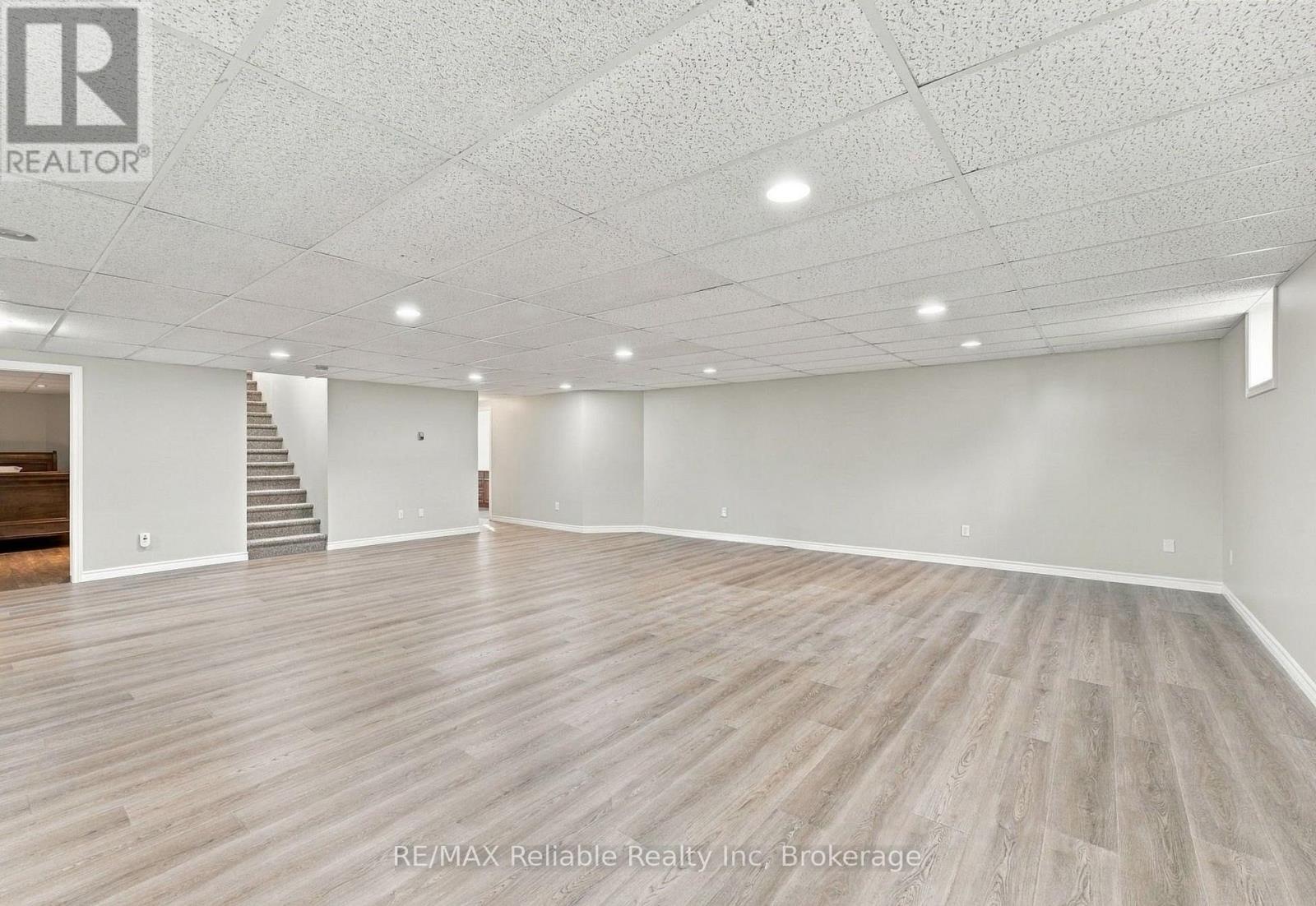 201 Cowper Street Property Photo 28