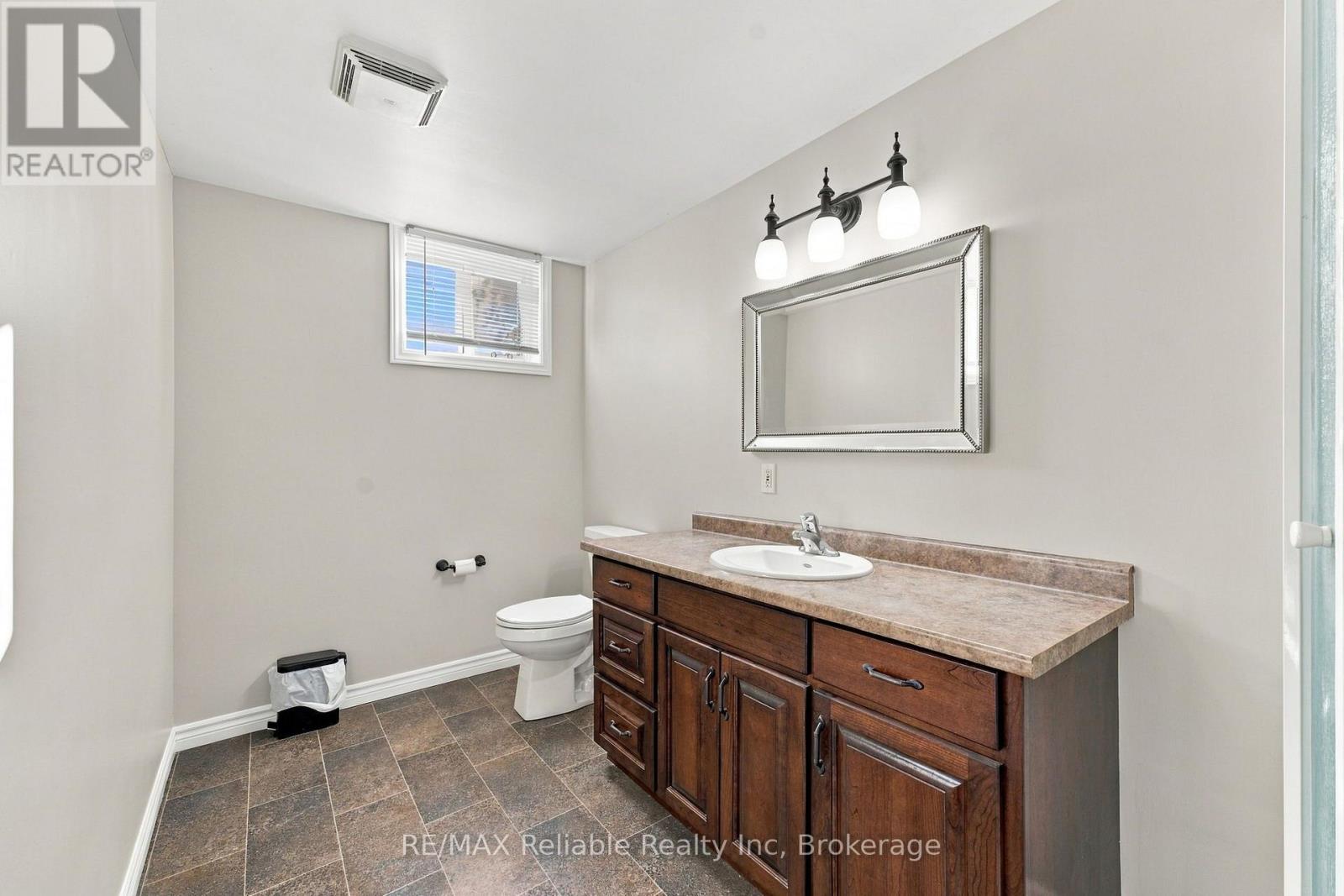 201 Cowper Street Property Photo 32