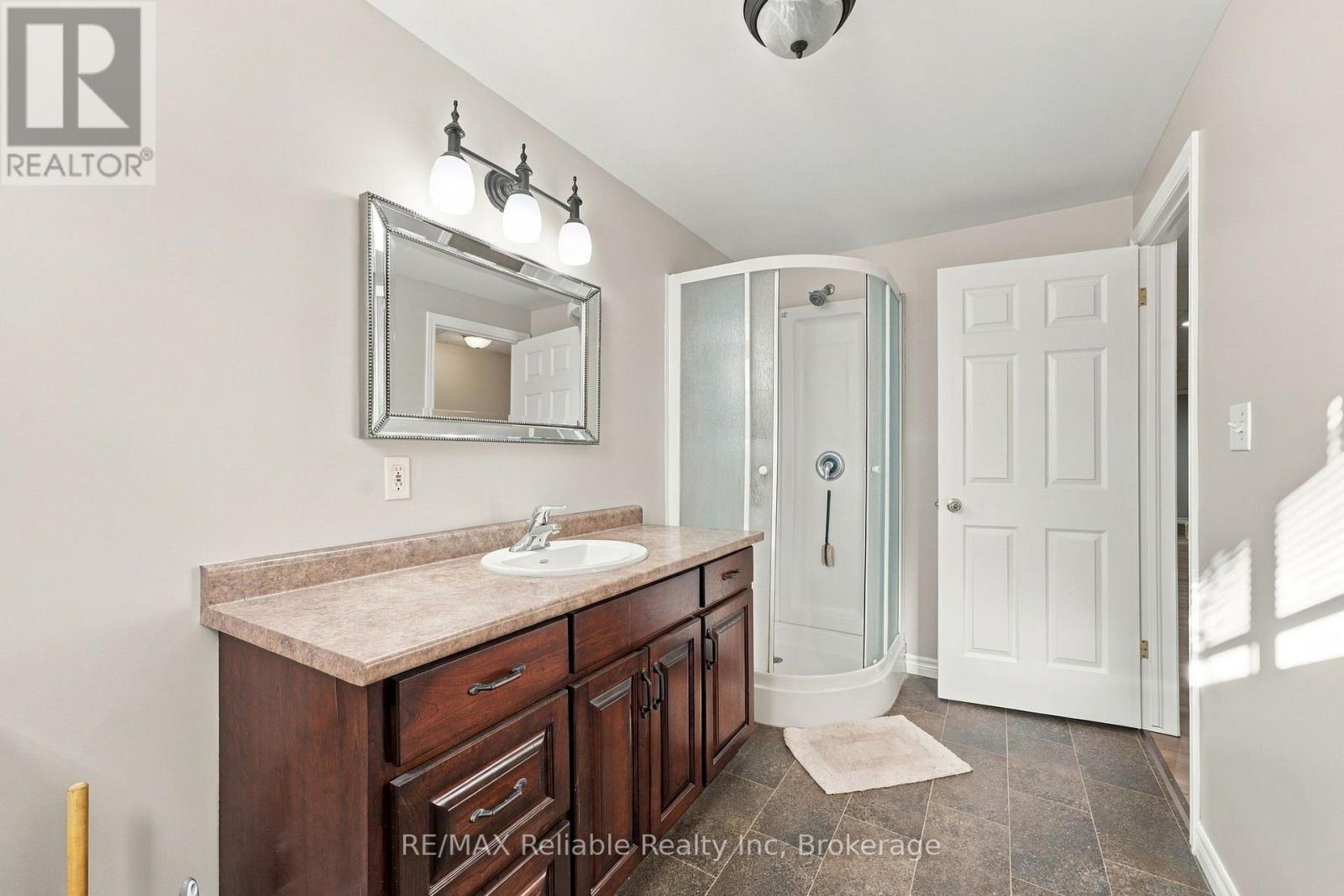 201 Cowper Street Property Photo 33