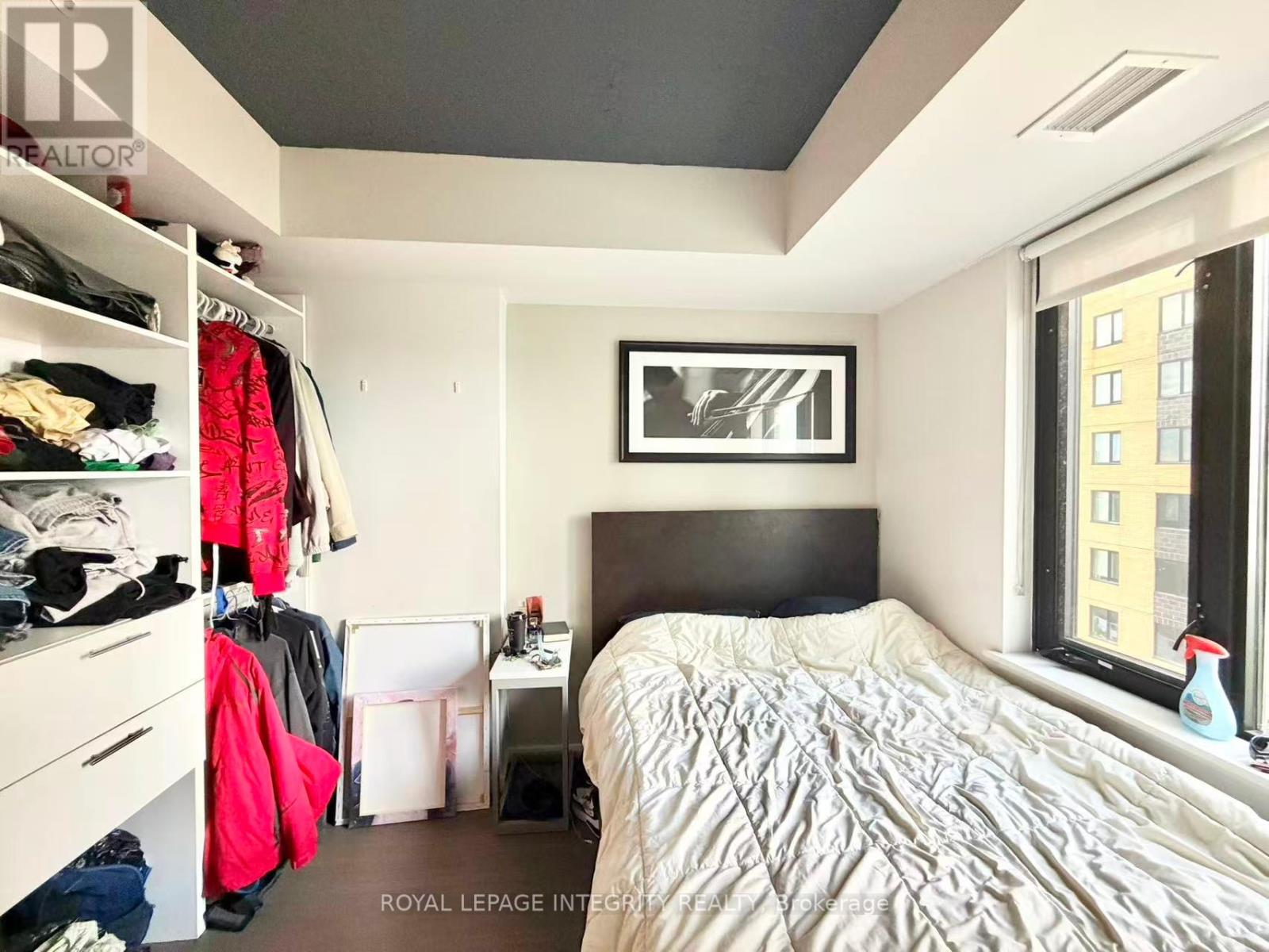 1812 - 105 Champagne Avenue Property Photo 8