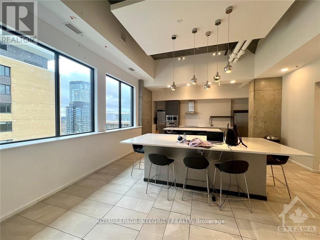 1812 - 105 Champagne Avenue Property Photo 21