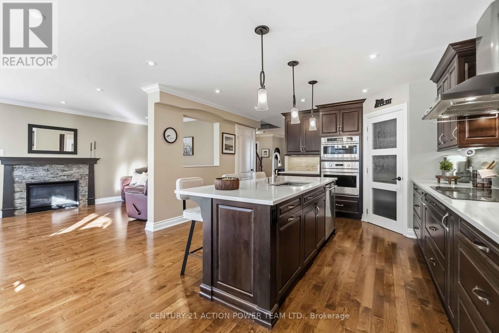 1032 Sheenboro Crescent Property Photo 13