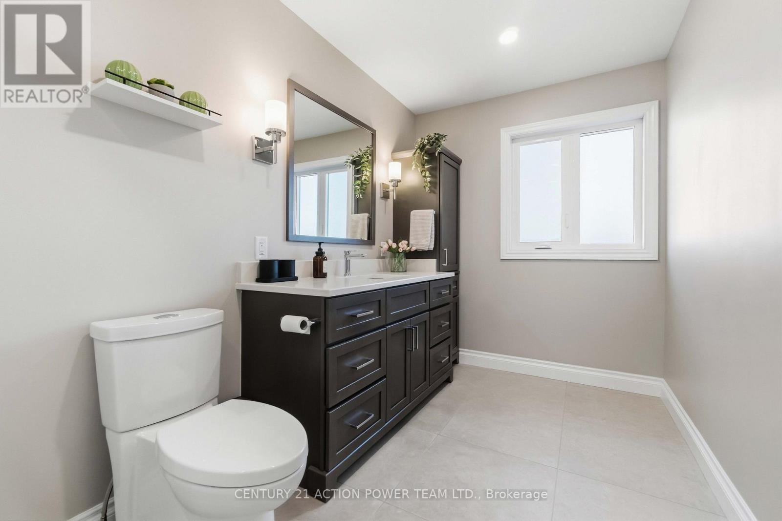 1032 Sheenboro Crescent Property Photo 22