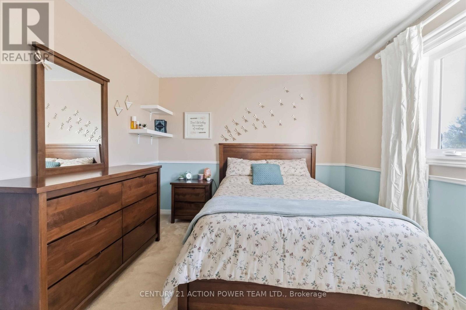 1032 Sheenboro Crescent Property Photo 27
