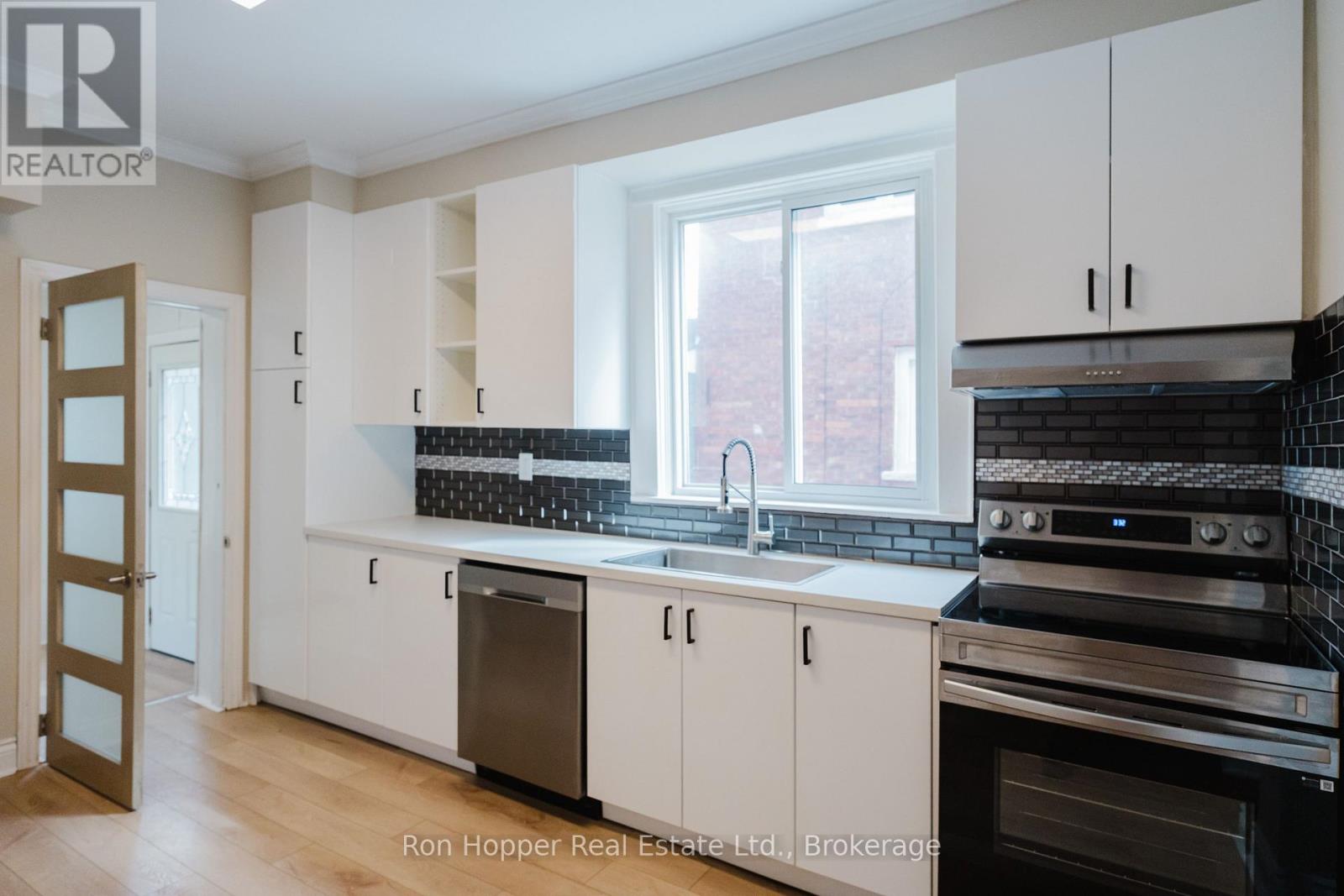 539 4th Avenue E Property Photo 9