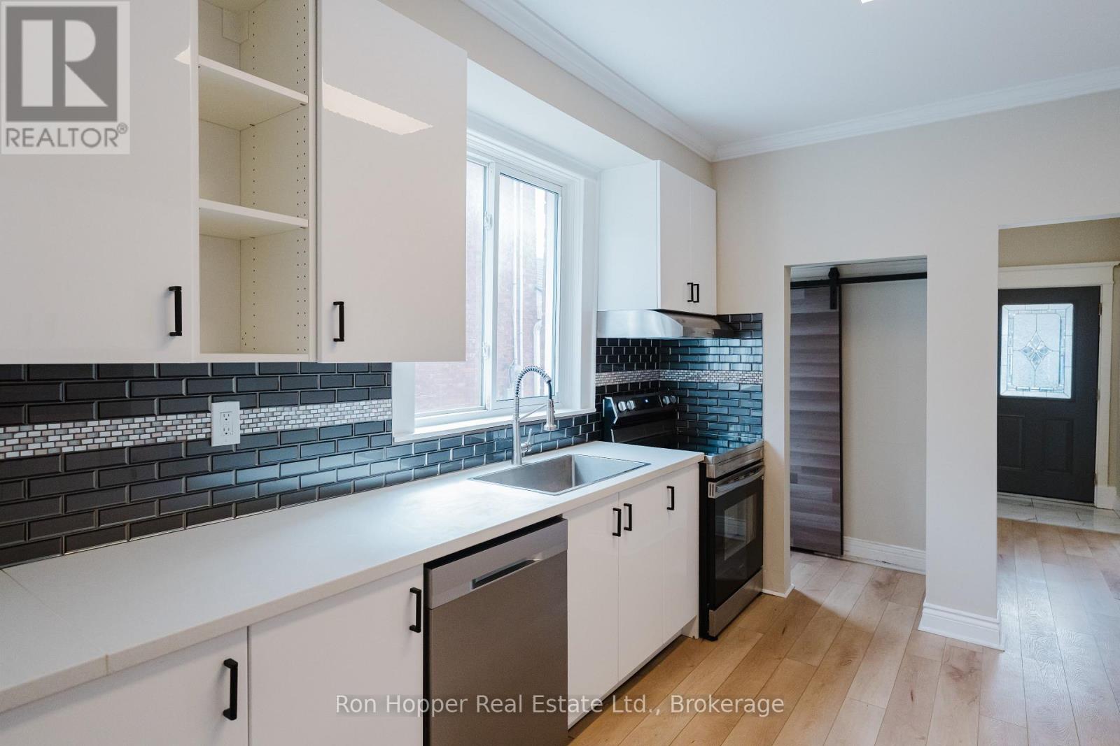 539 4th Avenue E Property Photo 10