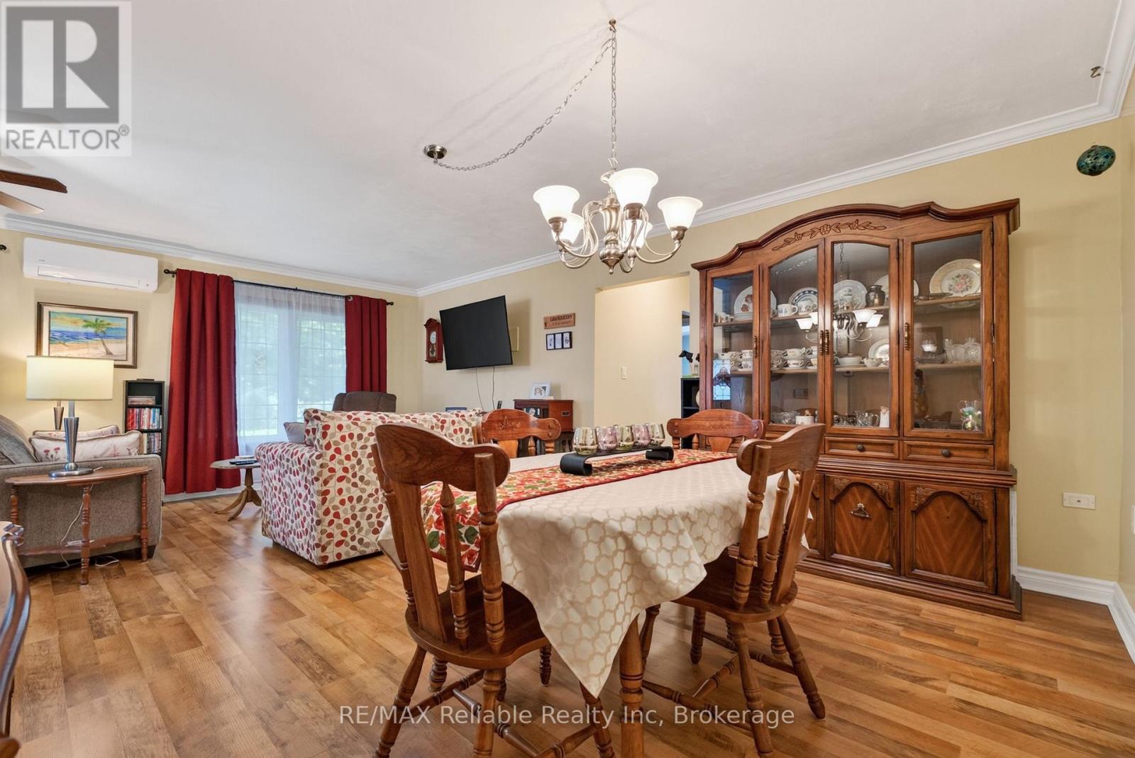 154&156 Princess Street E Property Photo 12