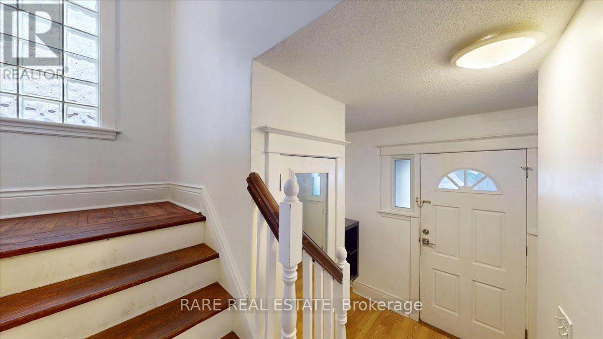 2 - 8 Balsam Avenue N Property Photo 4