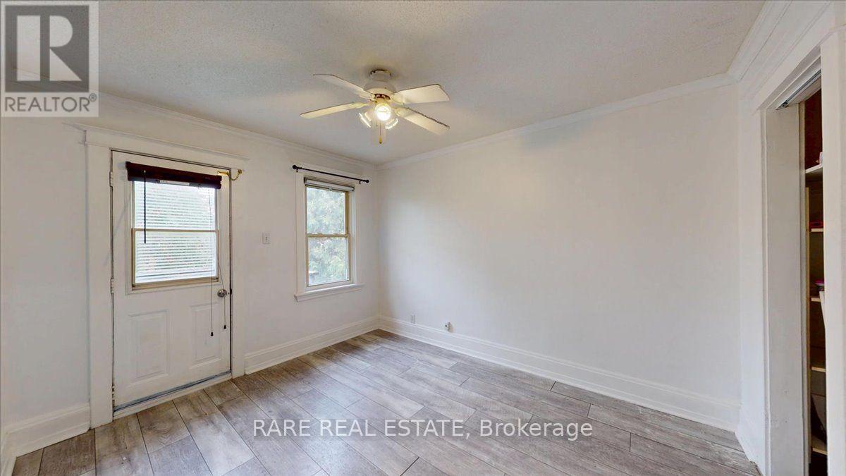 2 - 8 Balsam Avenue N Property Photo 5