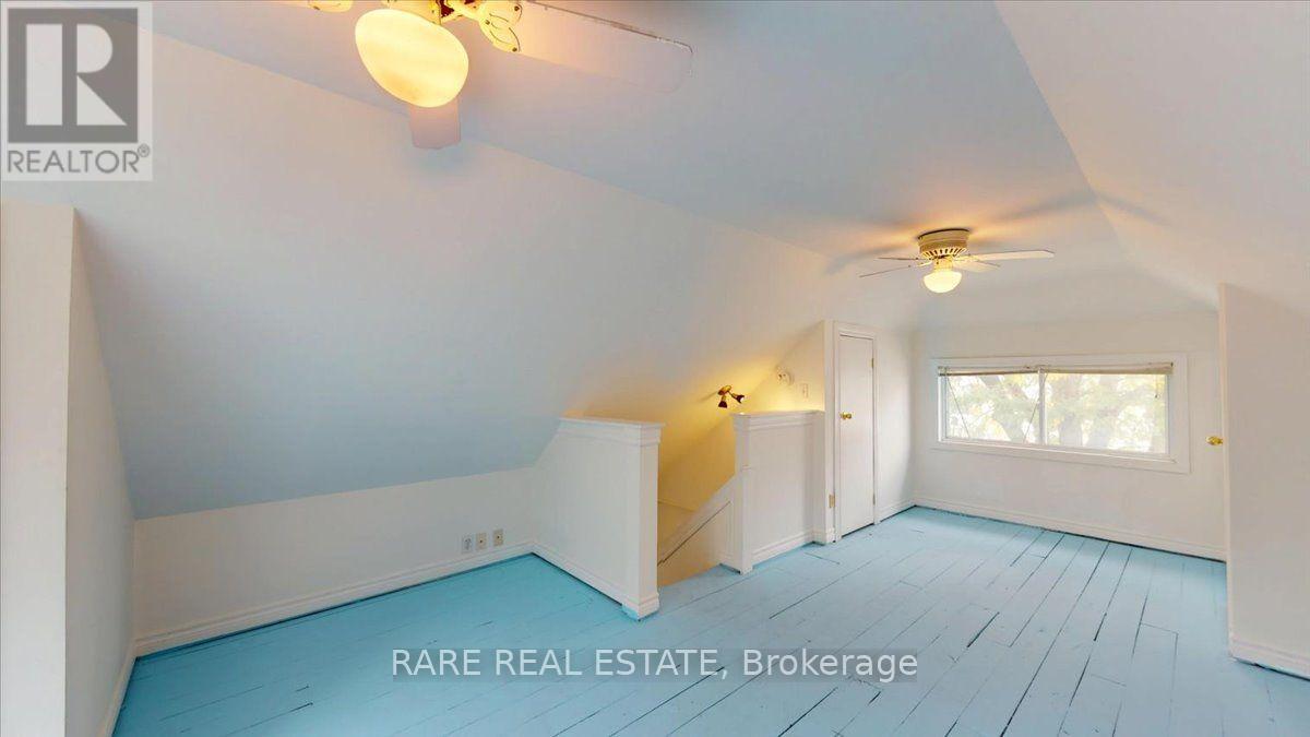 2 - 8 Balsam Avenue N Property Photo 12