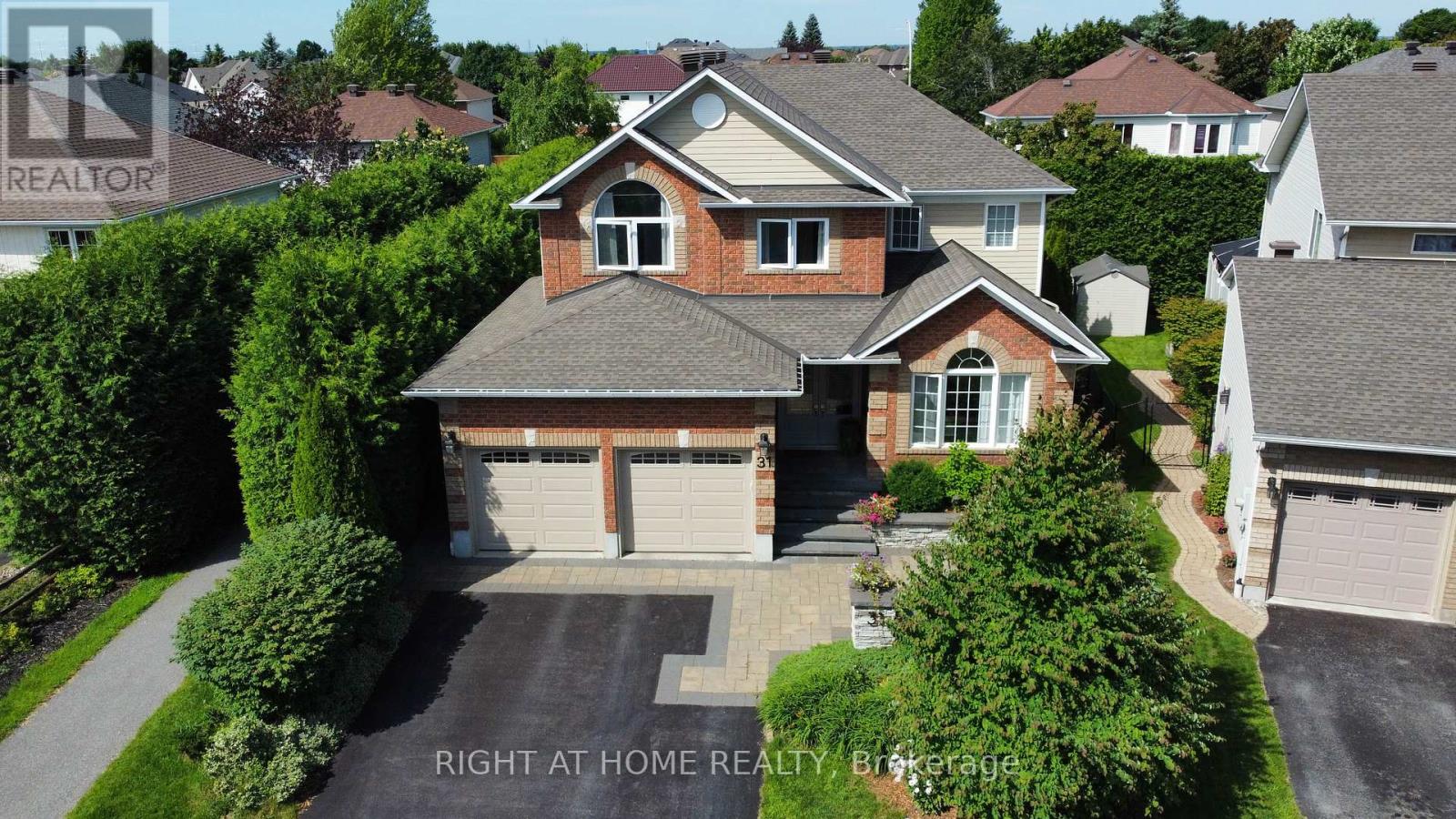 31 FORILLON CRESCENT