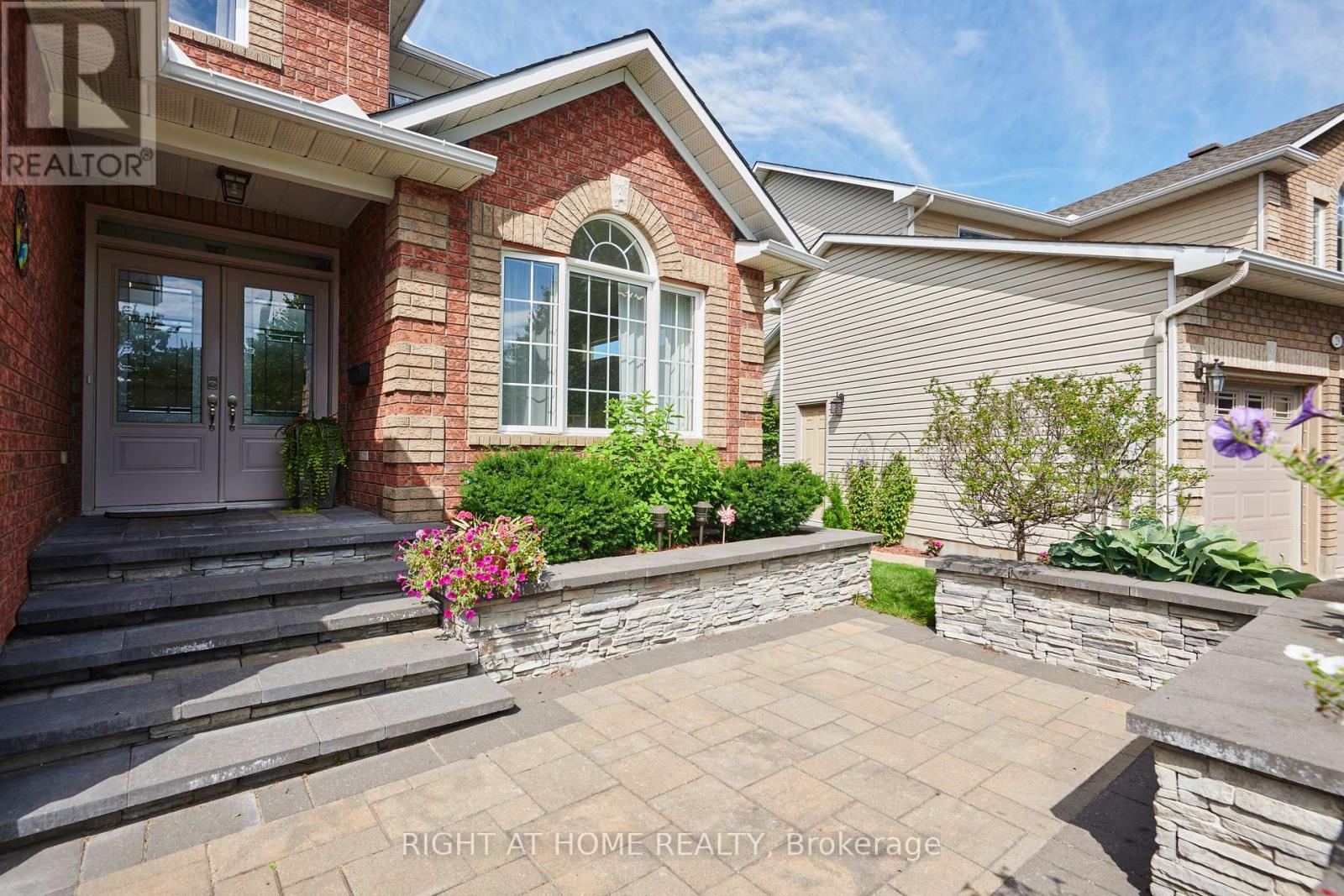 31 Forillon Crescent Property Photo 3