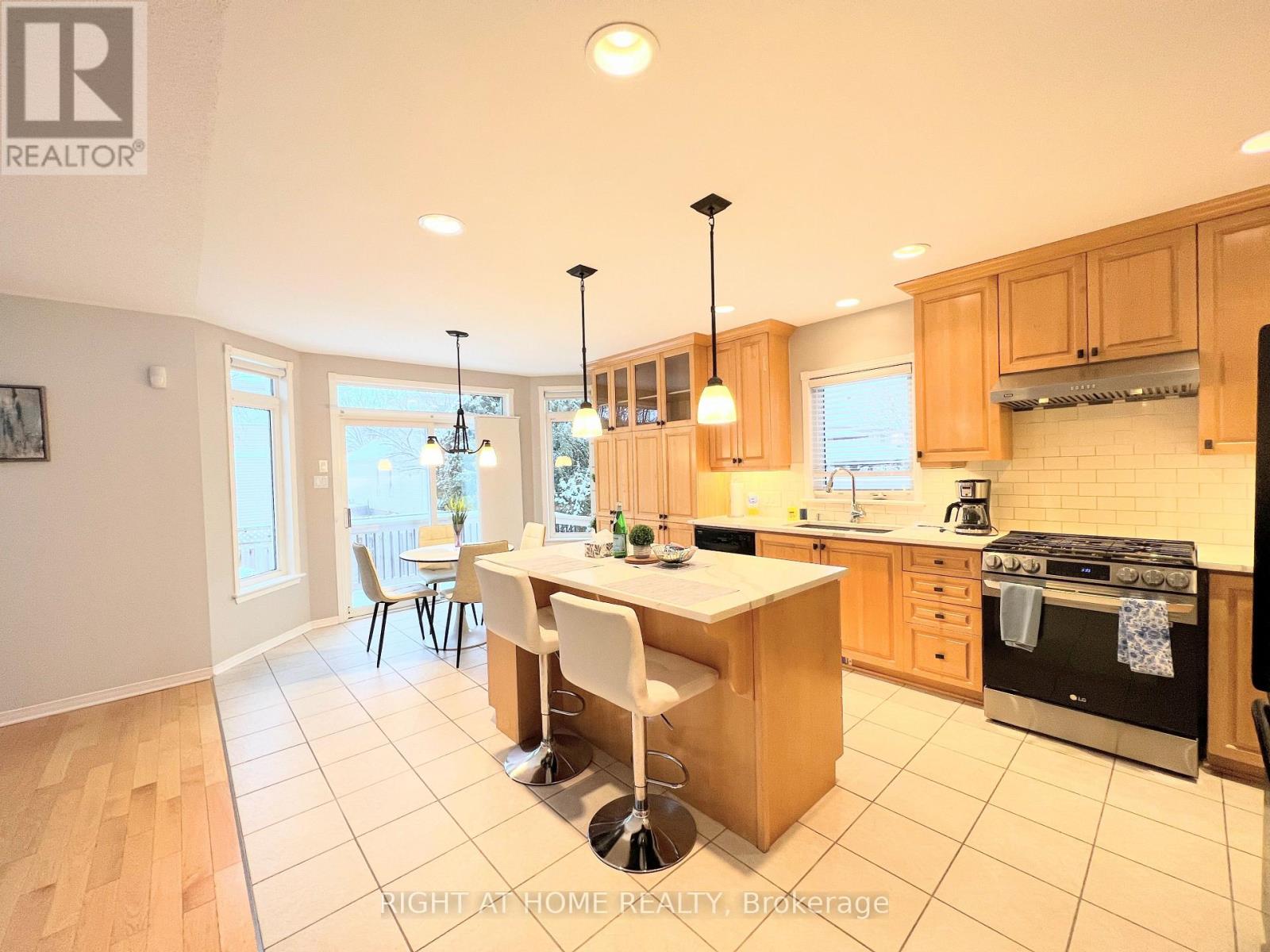31 Forillon Crescent Property Photo 12