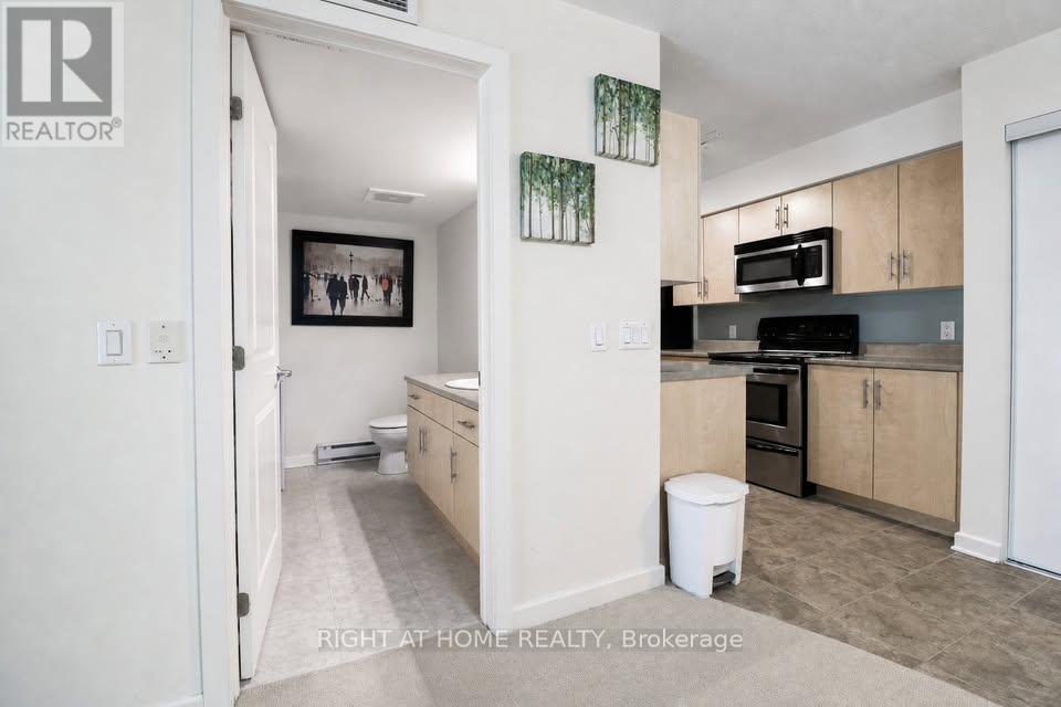 711 - 138 Somerset Street W Property Photo 11