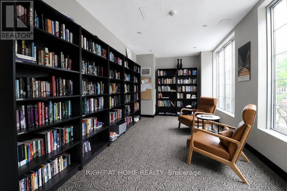 711 - 138 Somerset Street W Property Photo 15