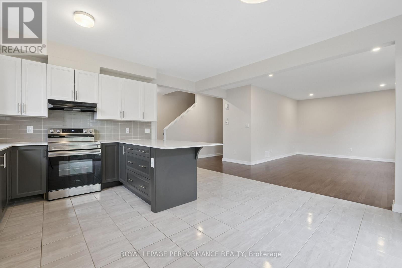 85 Hackamore Crescent Property Photo 16
