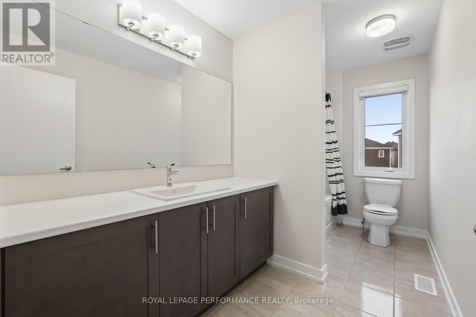 85 Hackamore Crescent Property Photo 32