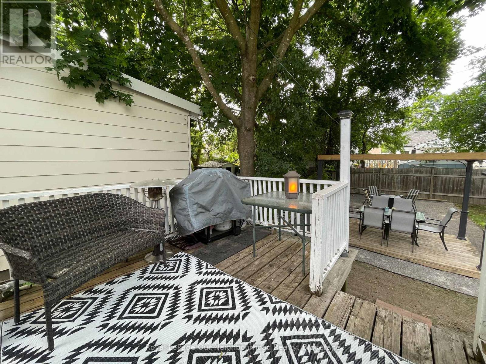 760 New Romaine Street Property Photo 20