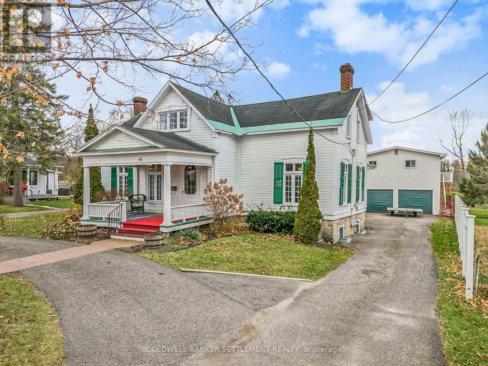 68 Wilson Street W Property Photo 4