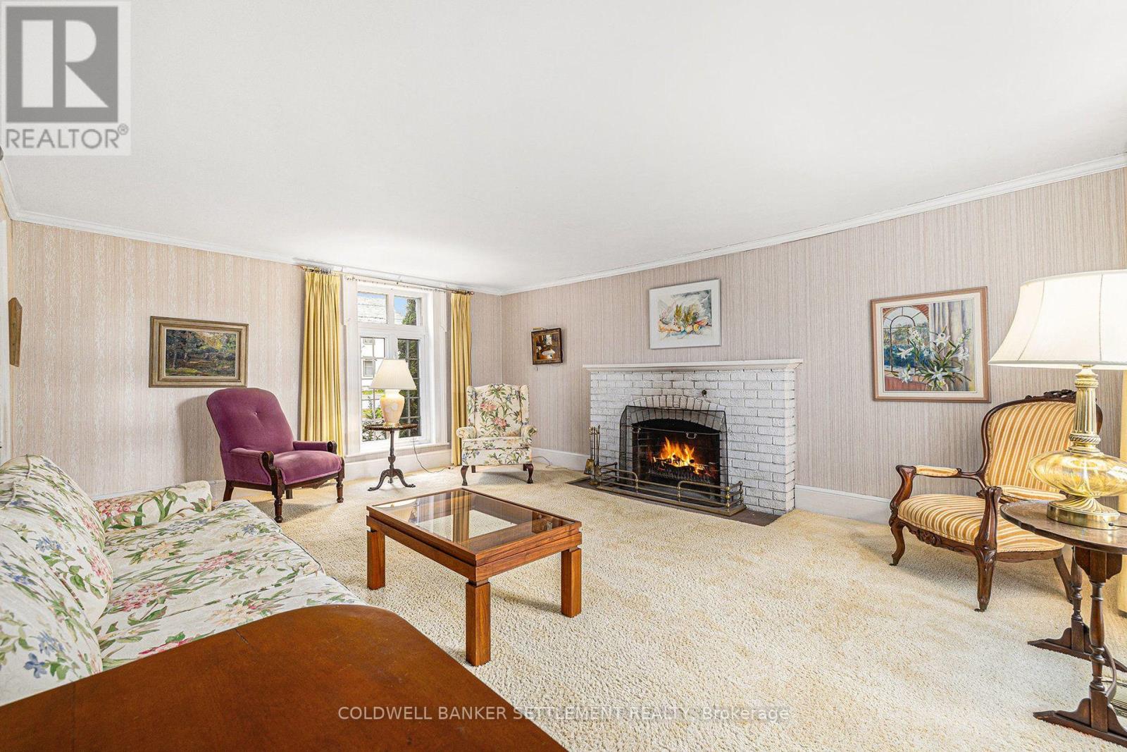 68 Wilson Street W Property Photo 13