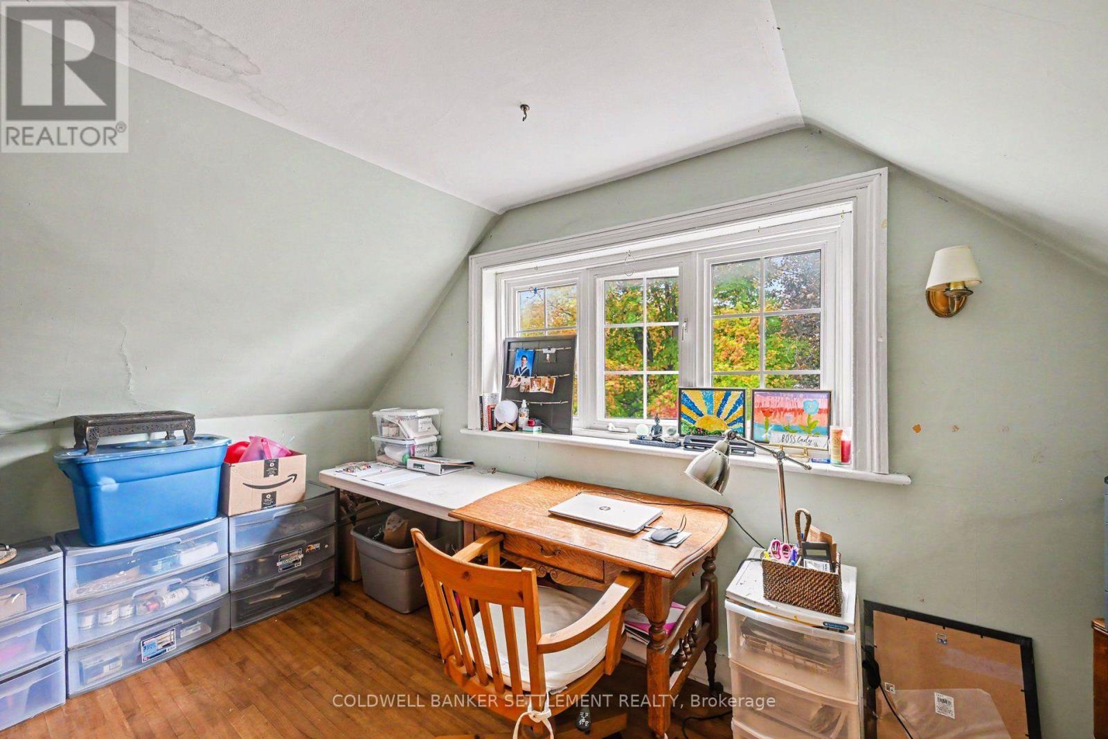68 Wilson Street W Property Photo 34