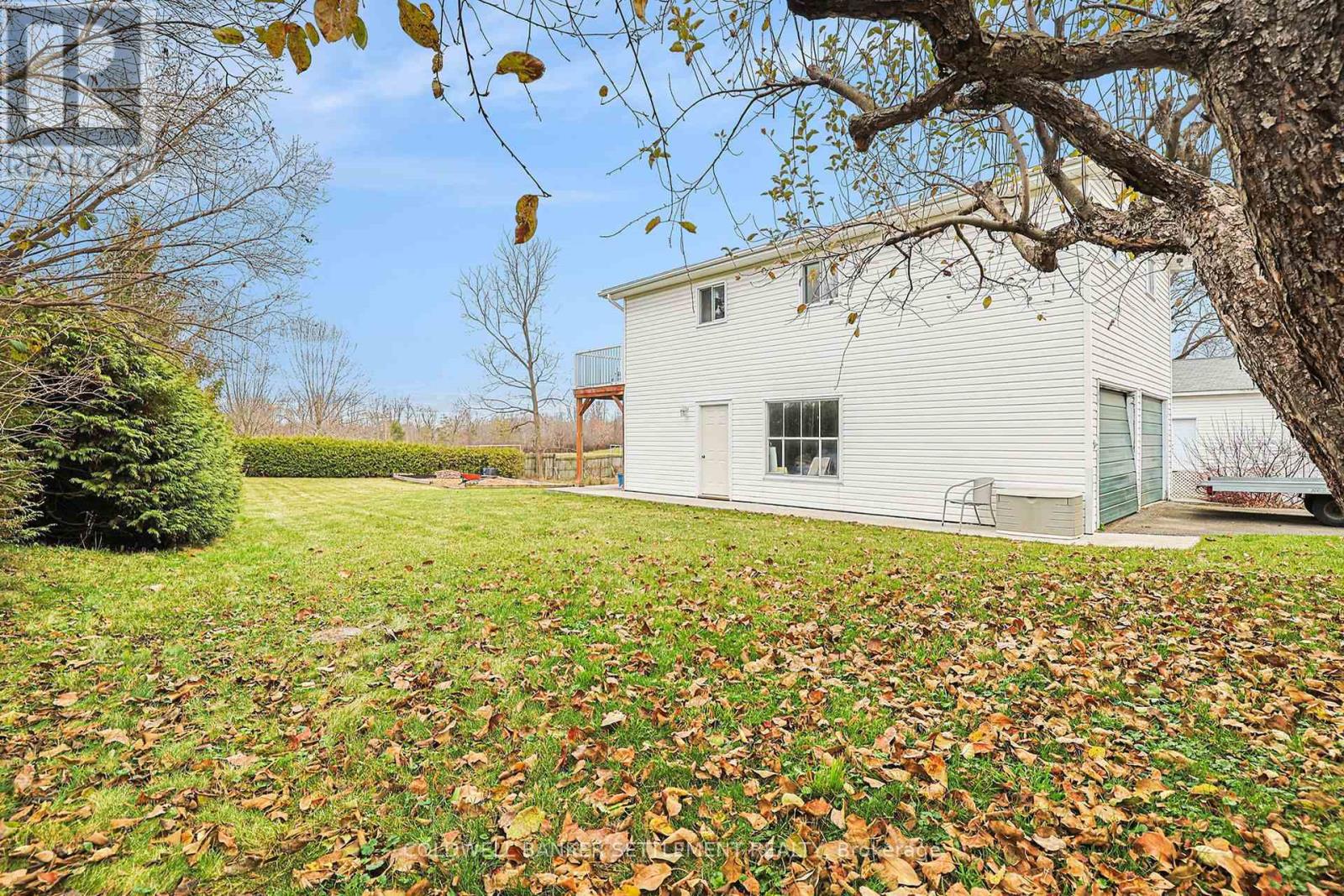68 Wilson Street W Property Photo 43