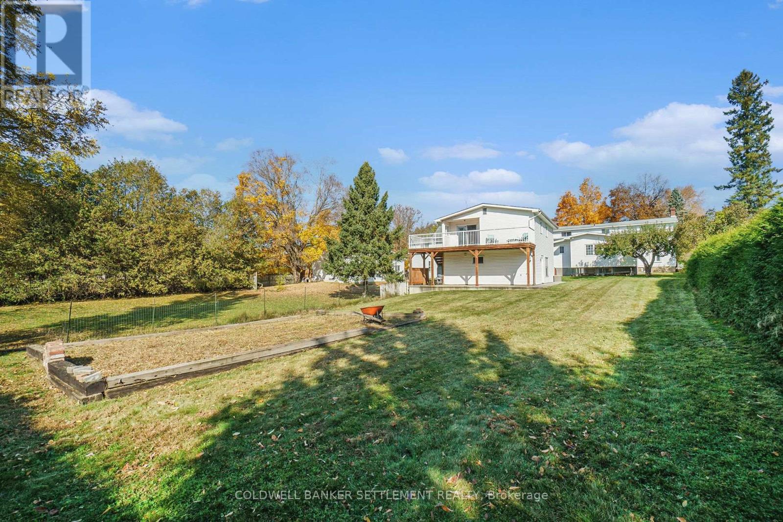 68 Wilson Street W Property Photo 46
