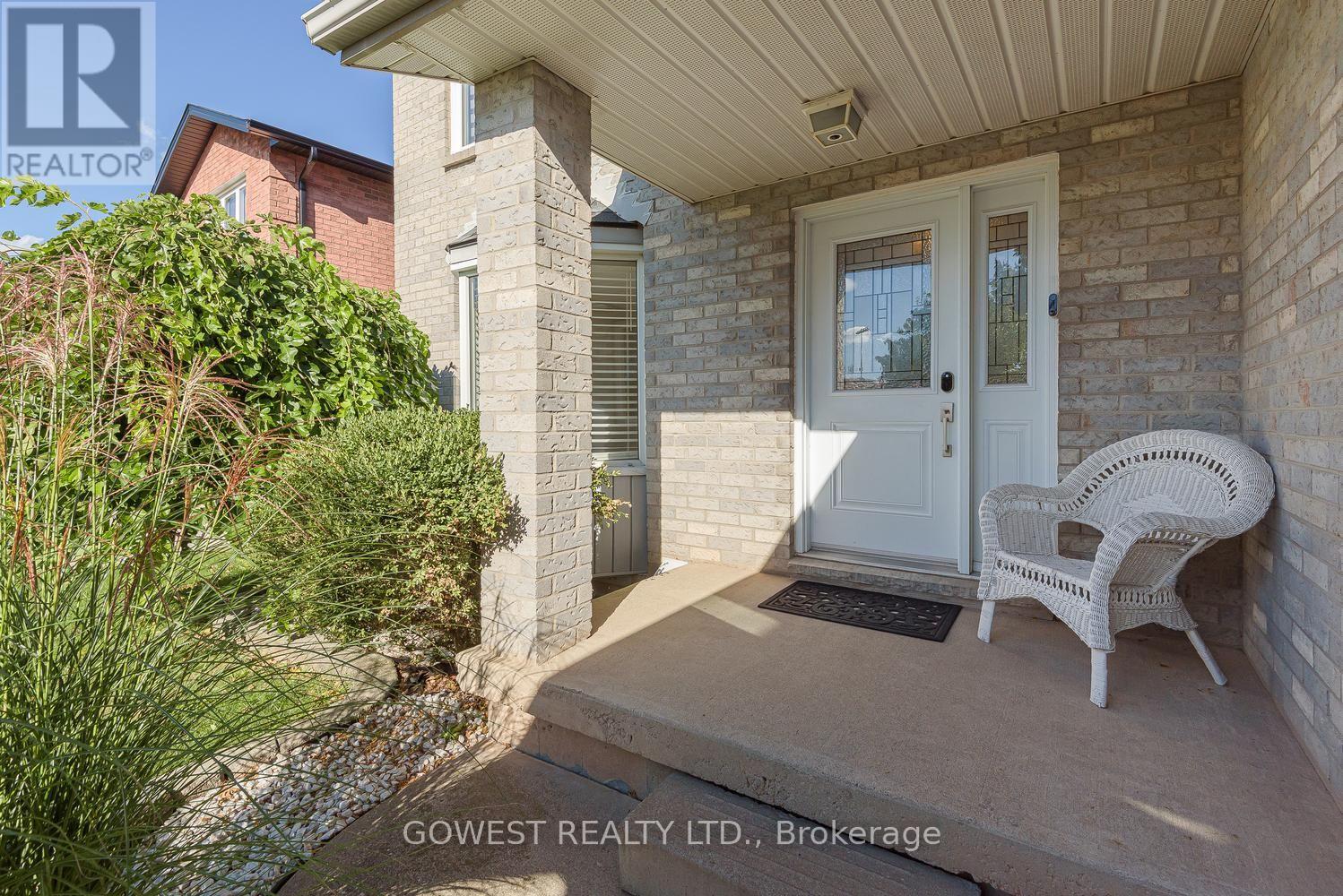 127 Valera Drive Property Photo 3