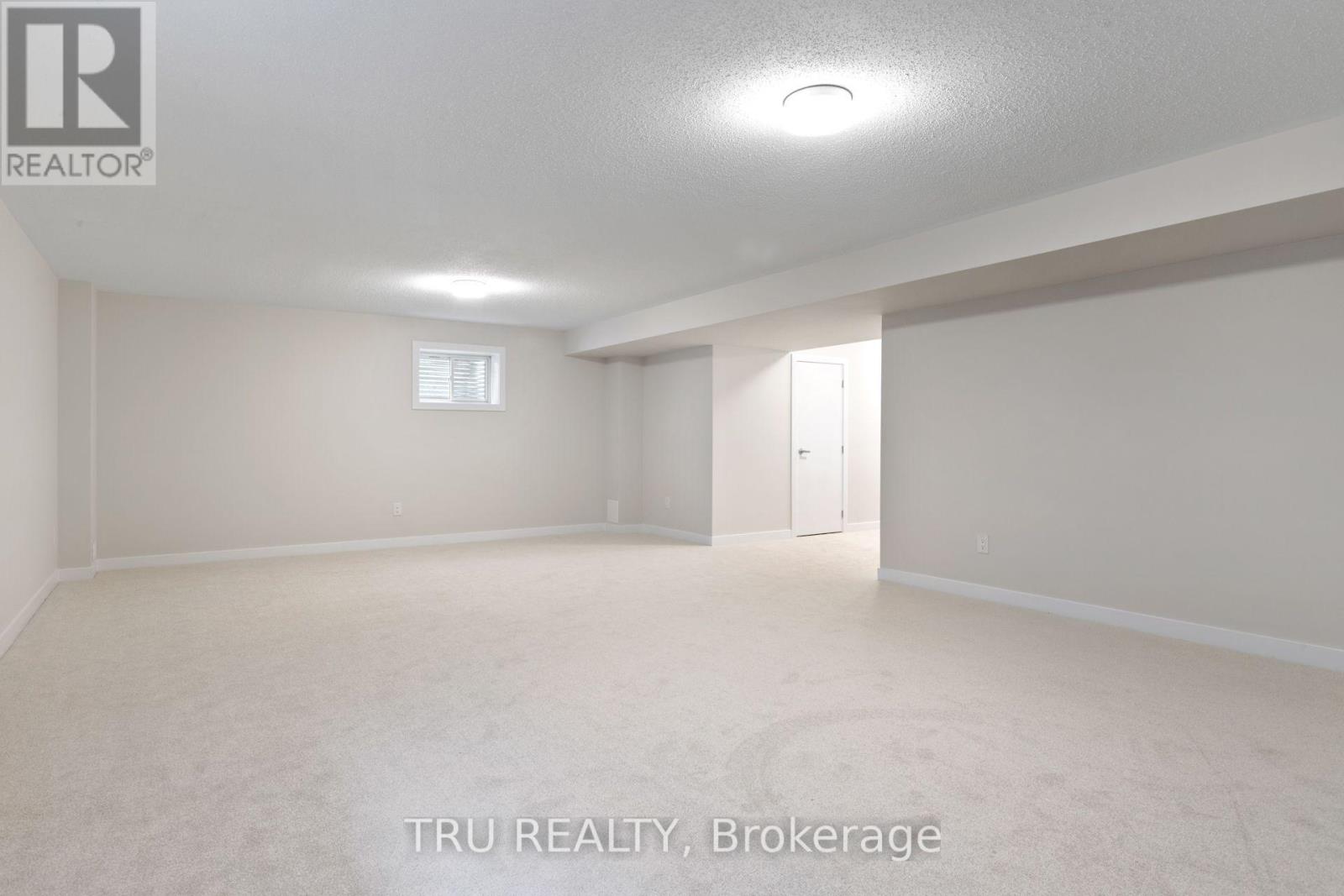 77 Hackamore Crescent Property Photo 16