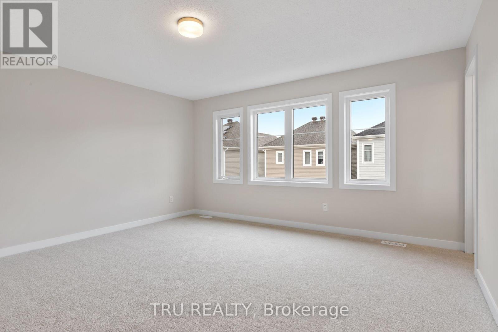 77 Hackamore Crescent Property Photo 24