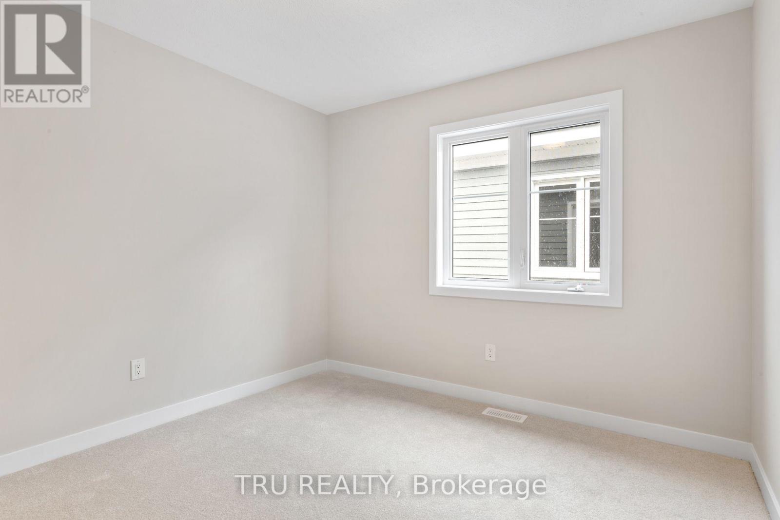 77 Hackamore Crescent Property Photo 27