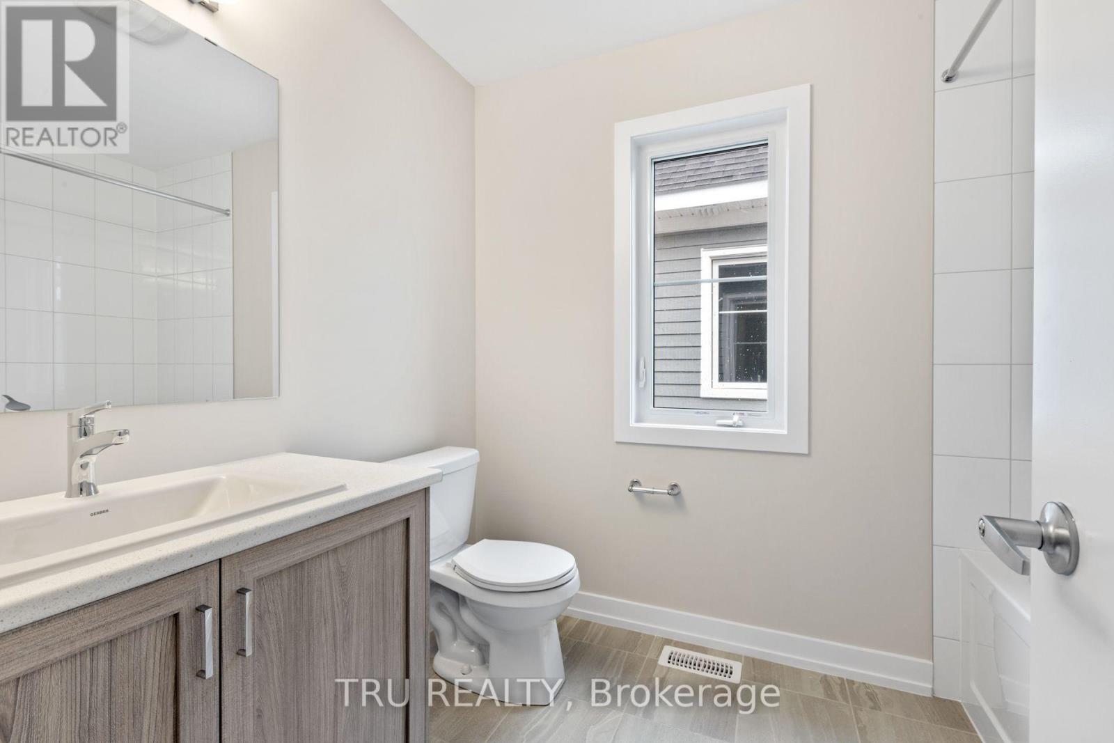 77 Hackamore Crescent Property Photo 31