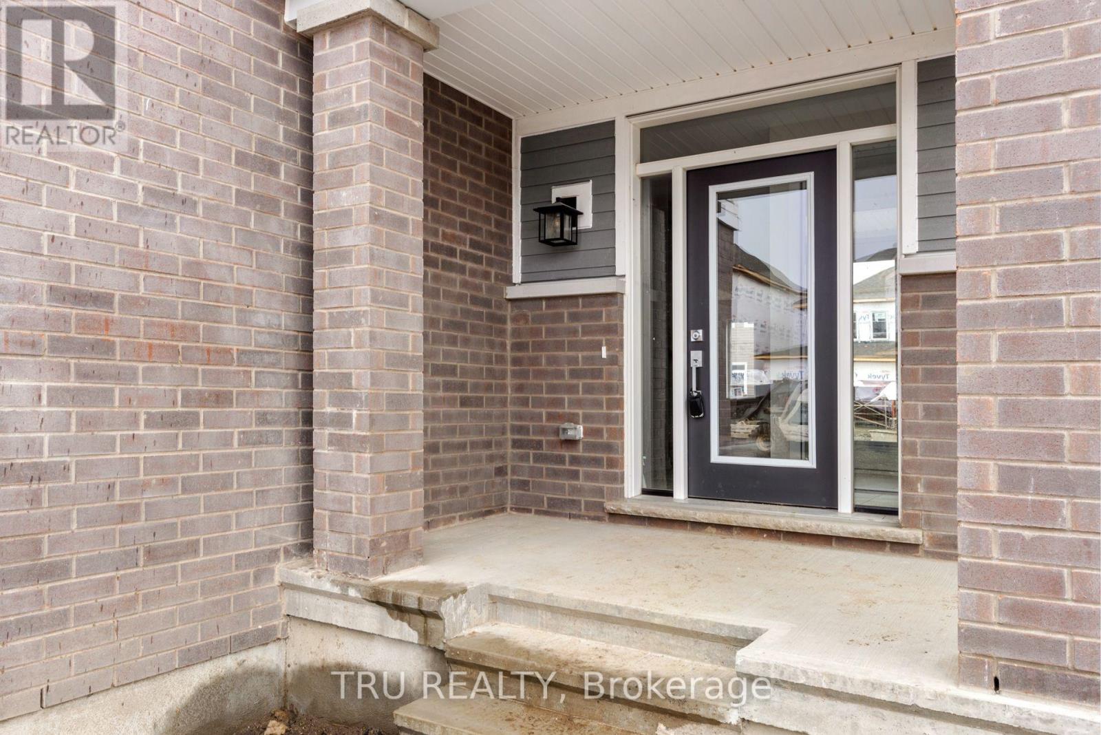 77 Hackamore Crescent Property Photo 5