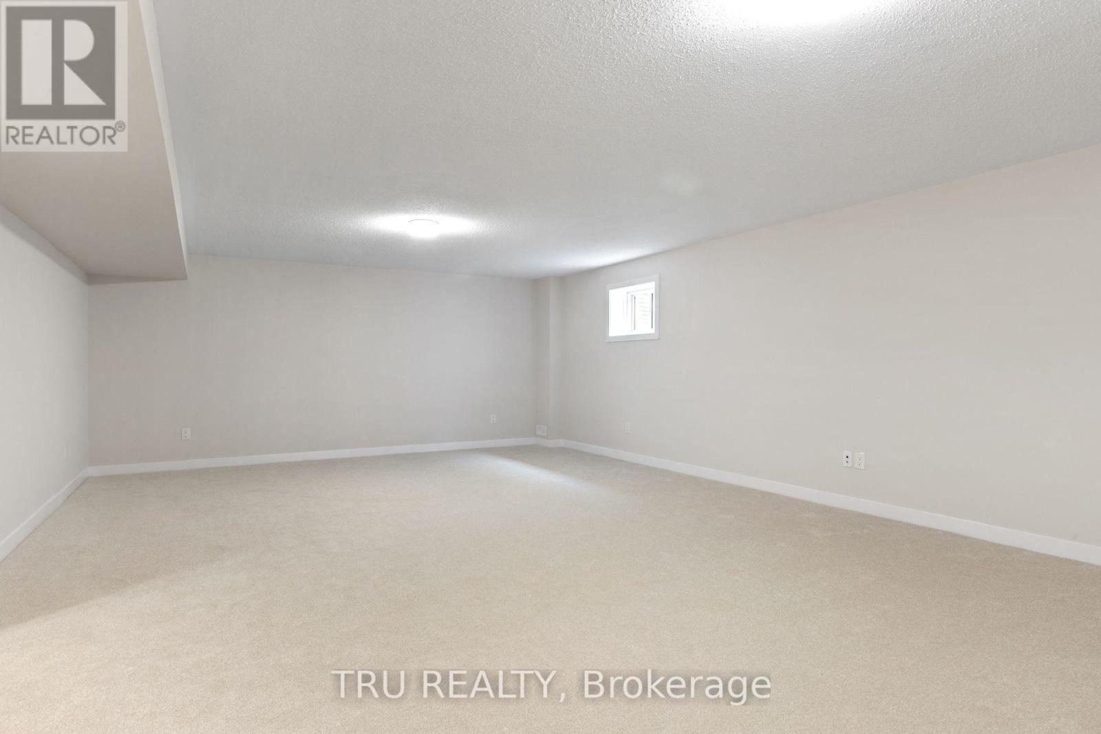 77 Hackamore Crescent Property Photo 15
