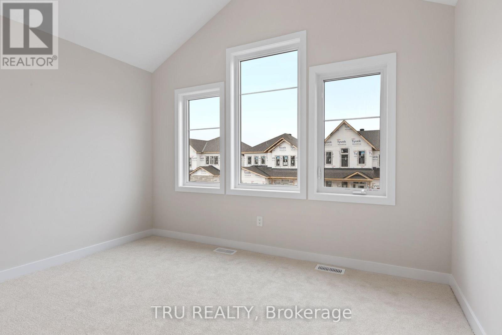77 Hackamore Crescent Property Photo 20