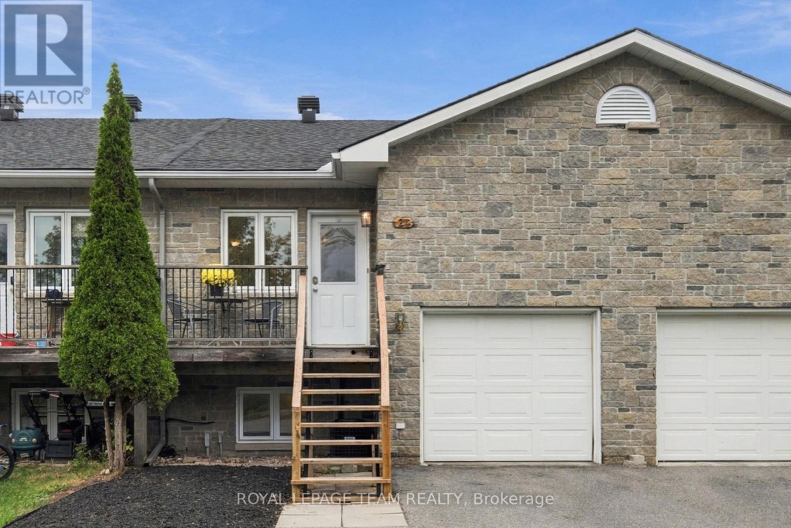 24 Farm Street Property Photo 1