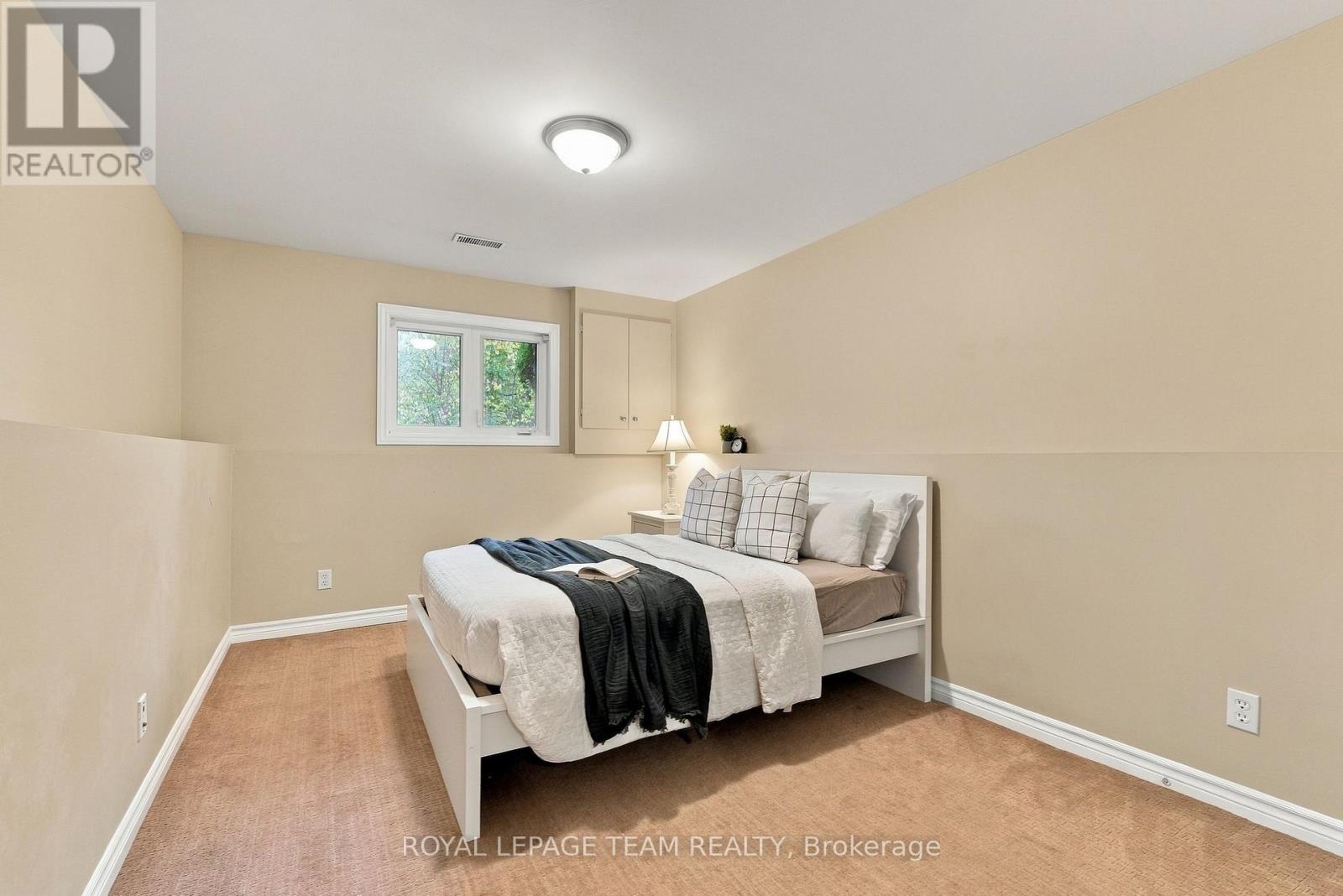 24 Farm Street Property Photo 29