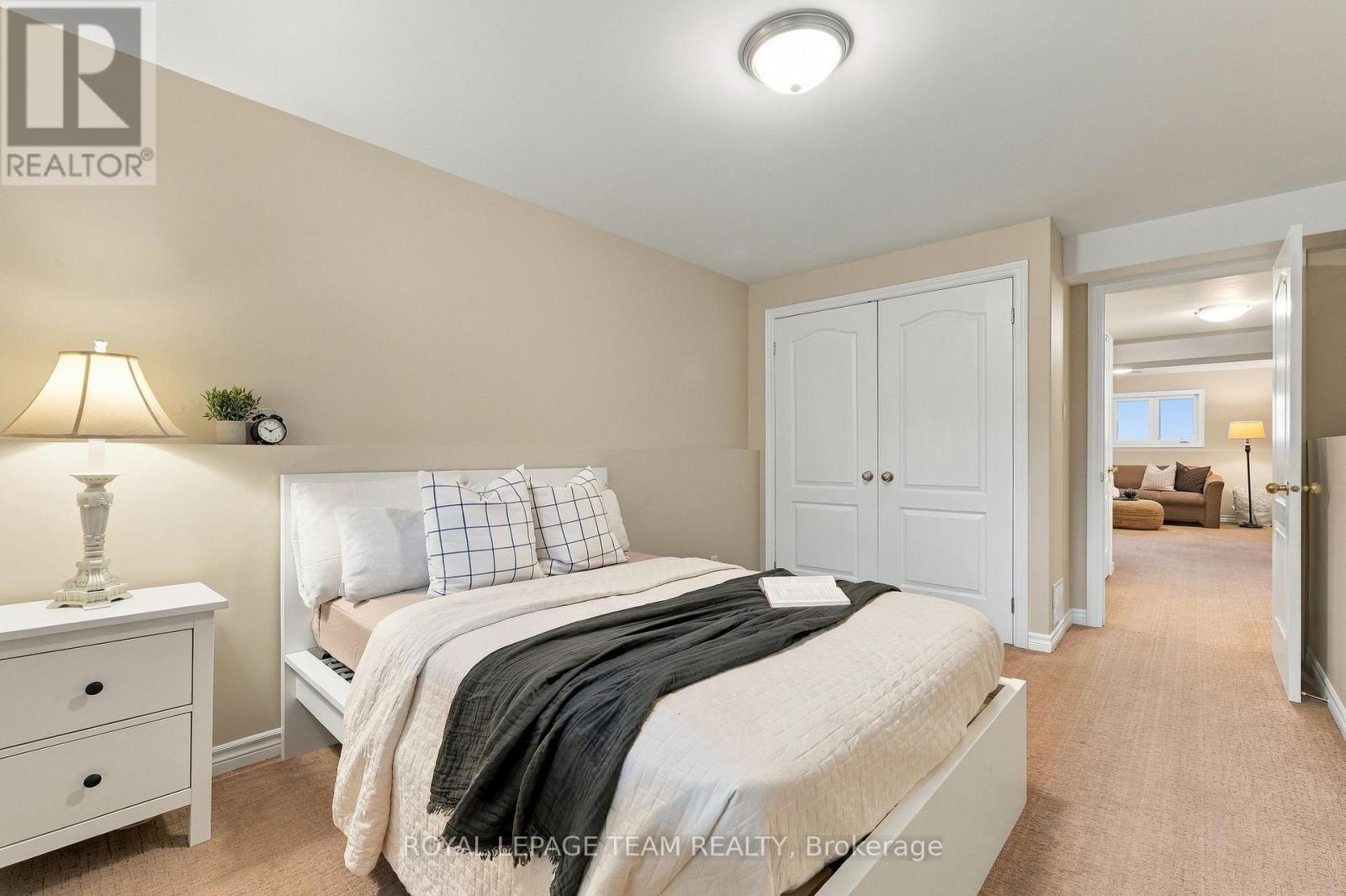 24 Farm Street Property Photo 30