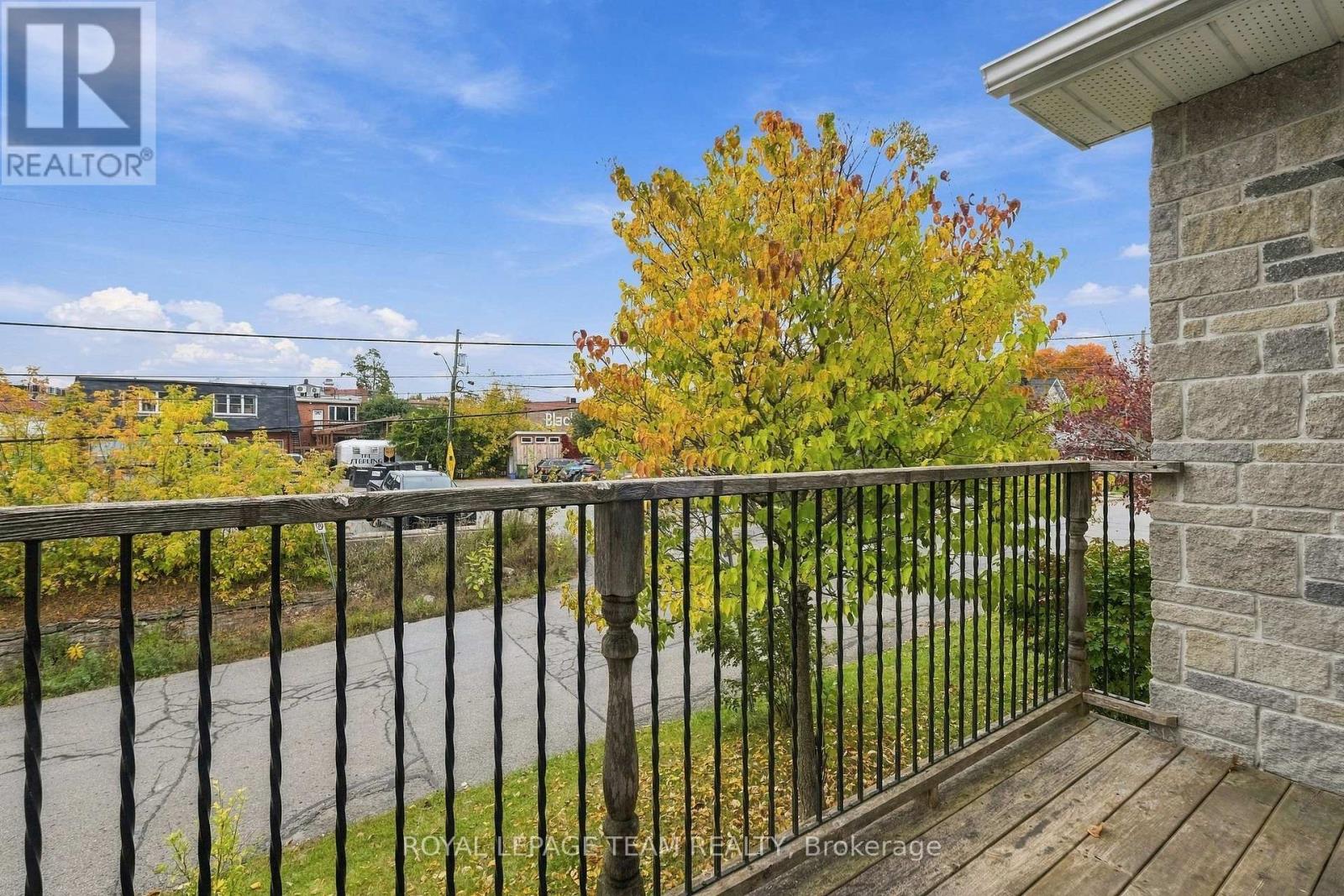 24 Farm Street Property Photo 33
