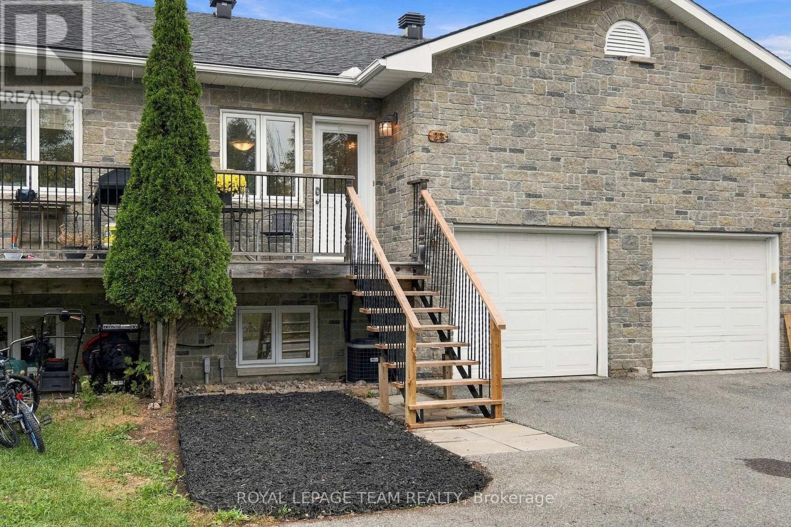 24 Farm Street Property Photo 36