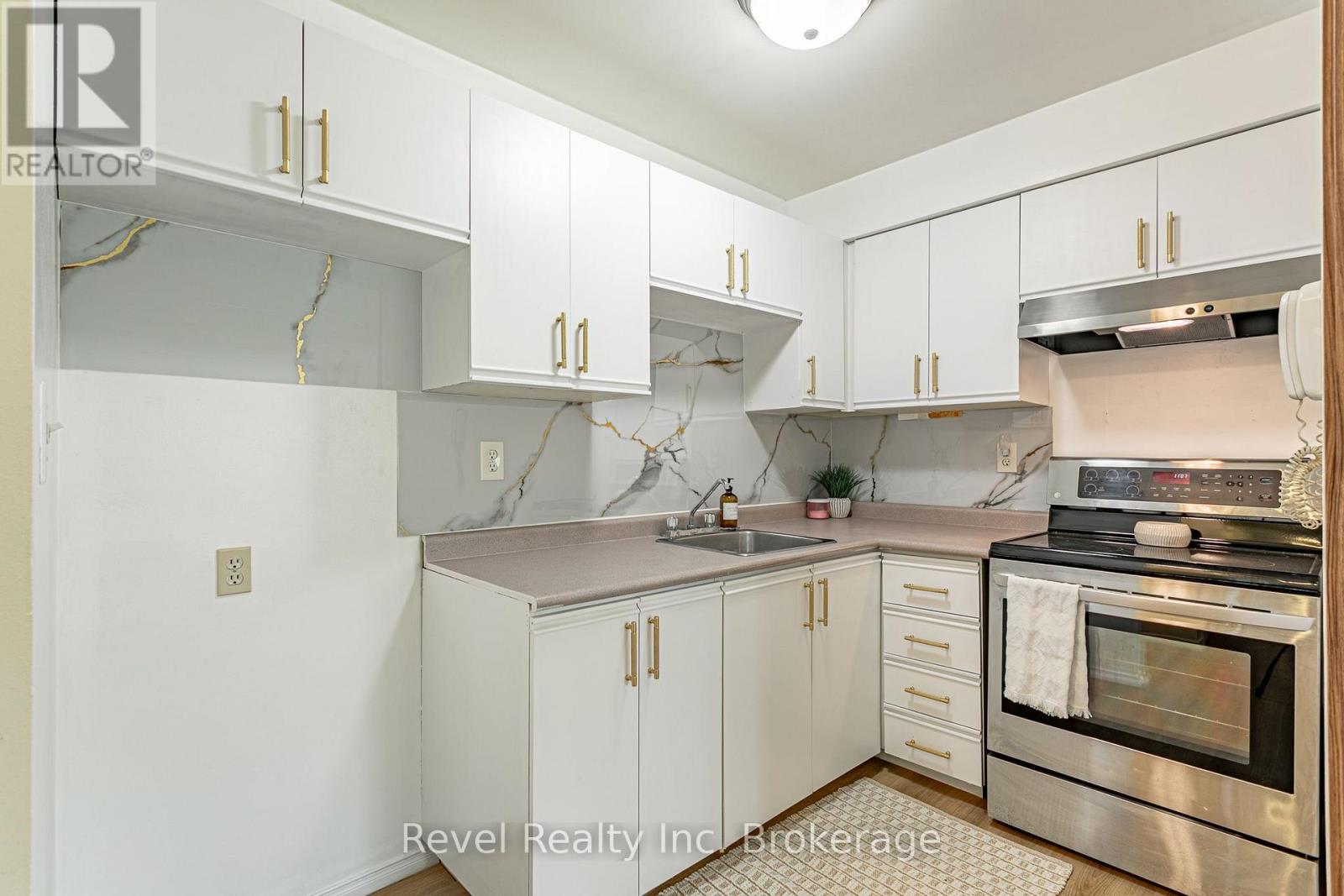 47 - 56 Hiawatha Road Property Photo 5