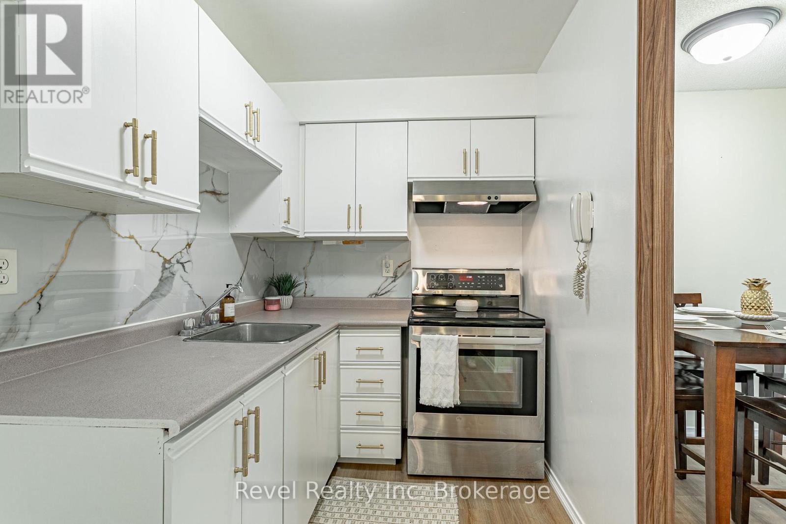 47 - 56 Hiawatha Road Property Photo 6
