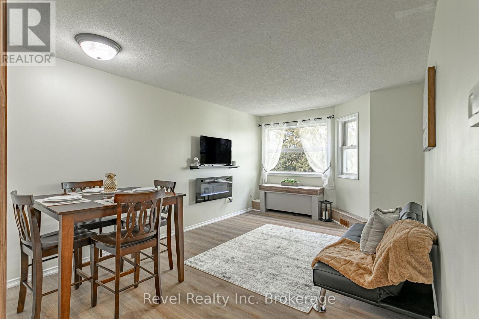 47 - 56 Hiawatha Road Property Photo 7
