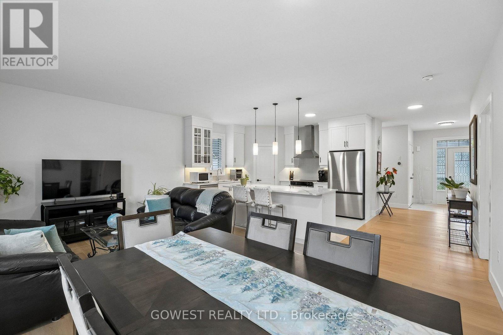 23 - 2797 Red Maple Avenue Property Photo 12