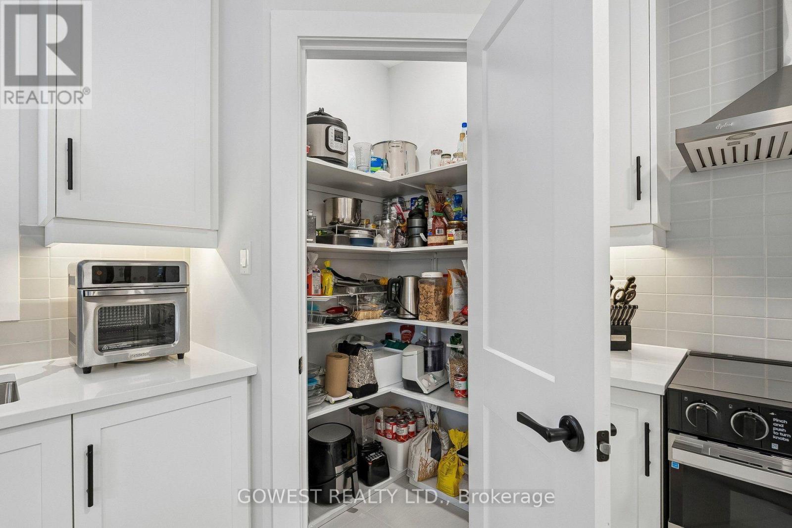 23 - 2797 Red Maple Avenue Property Photo 20