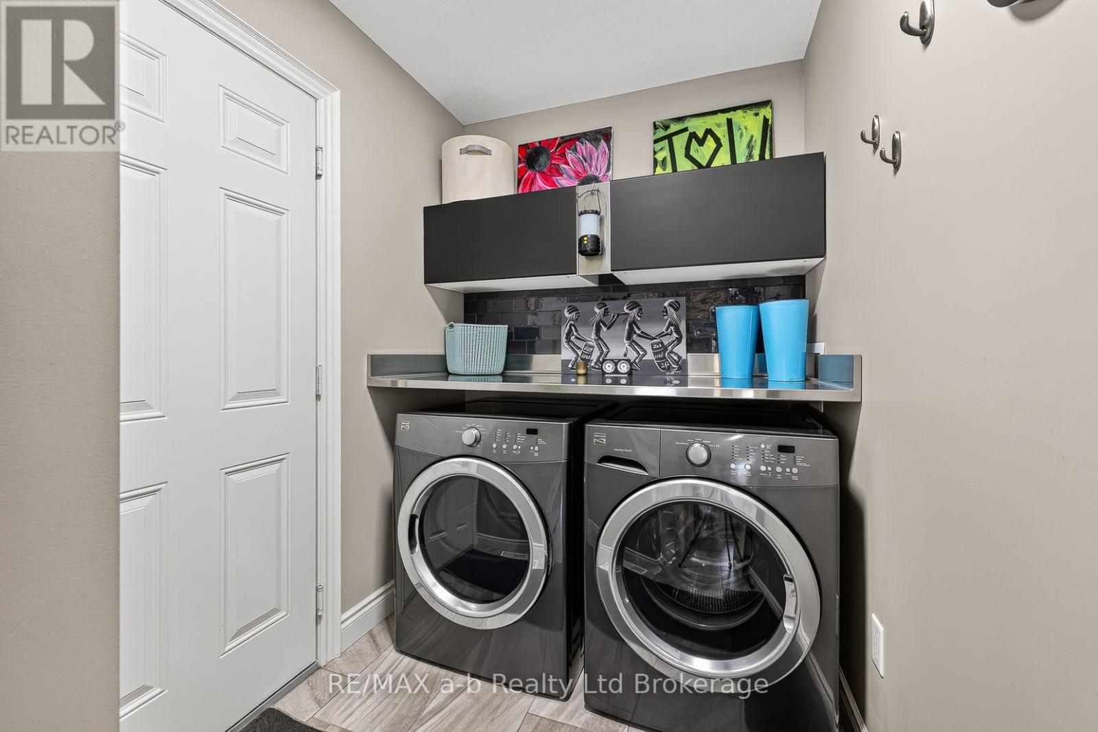 9 - 175 Ingersoll Street N Property Photo 19