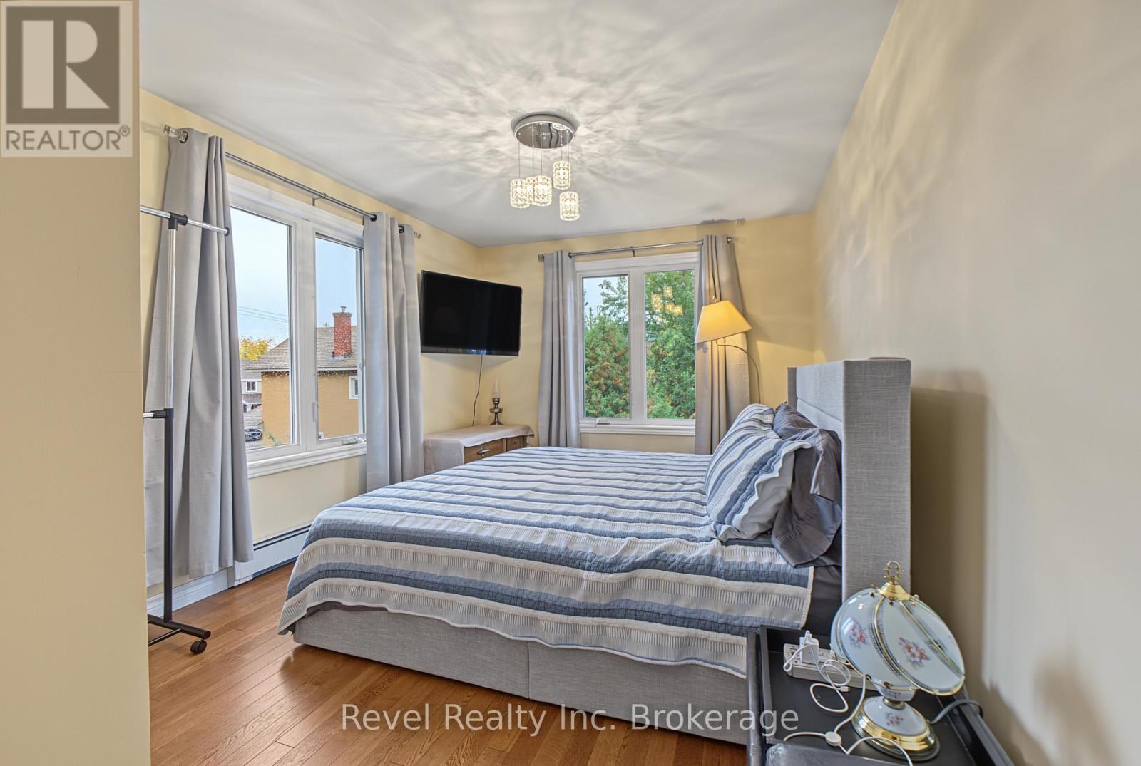 373 First Avenue E Property Photo 17