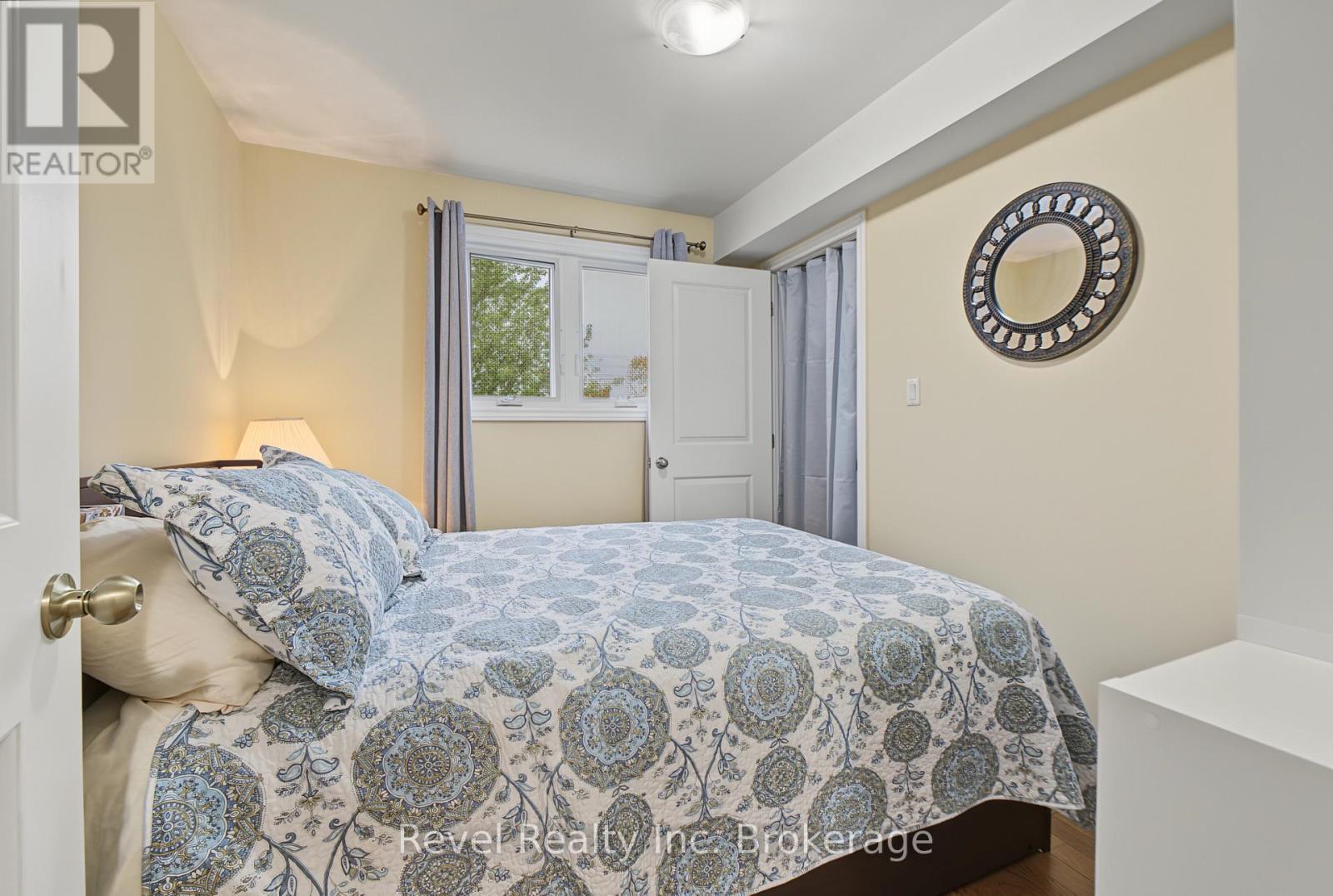 373 First Avenue E Property Photo 18