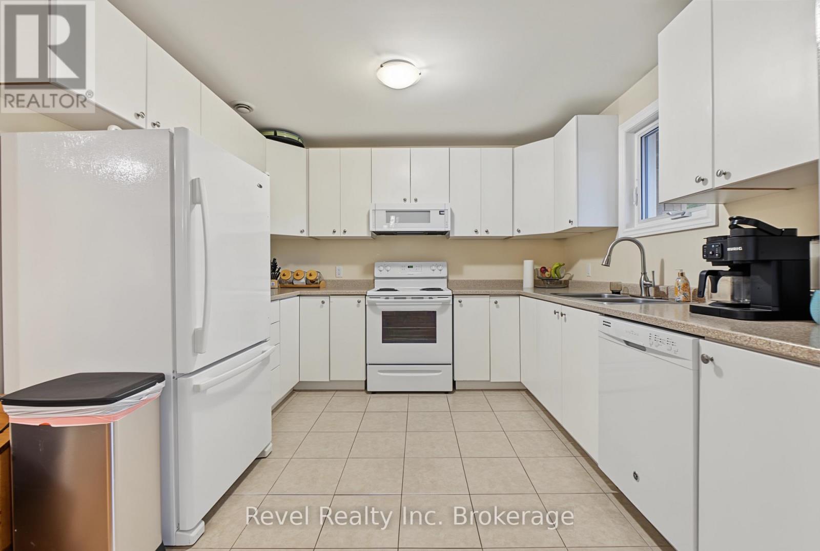 373 First Avenue E Property Photo 21